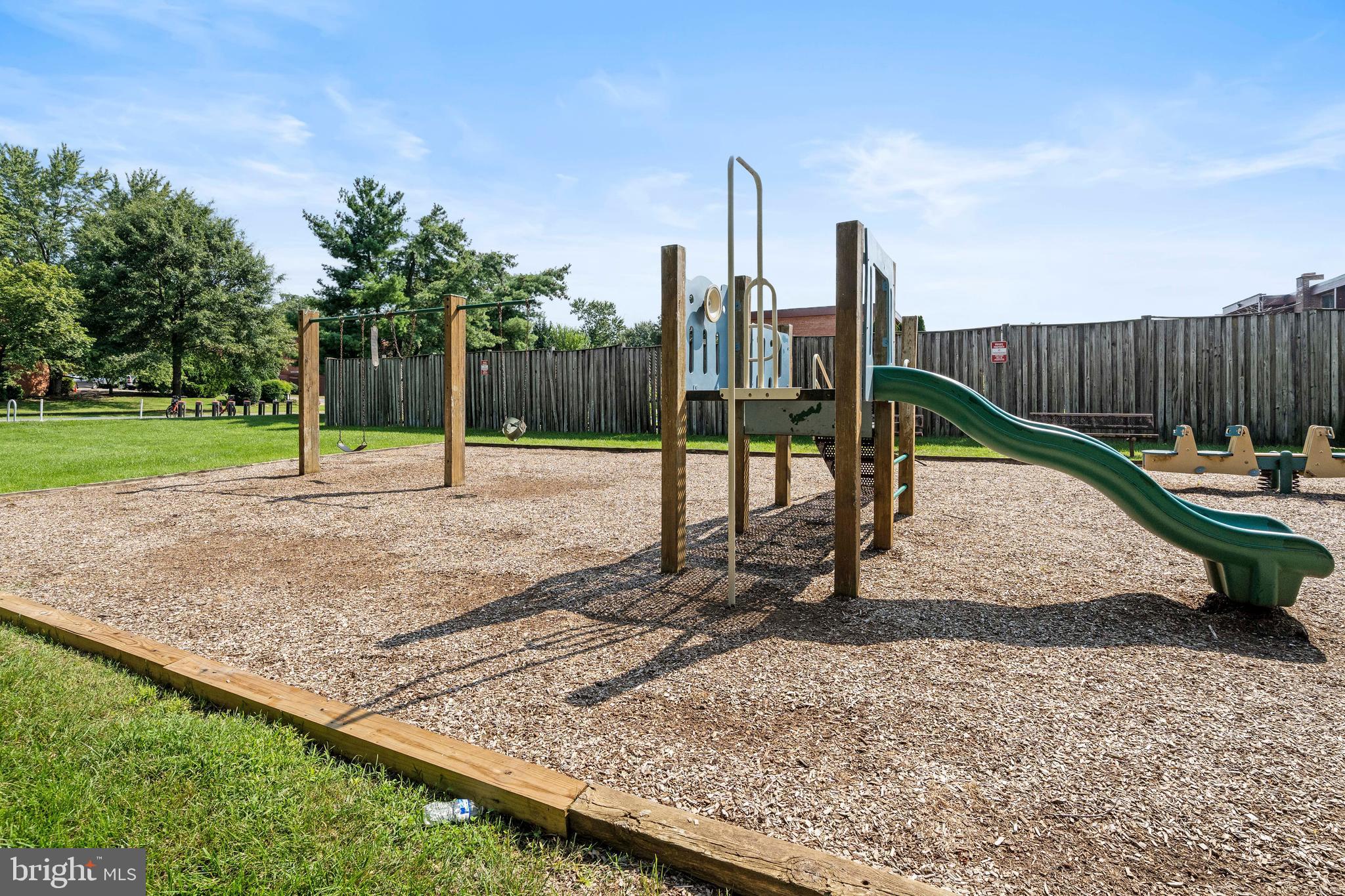 GEORGE MASON VILLAGE - Residential