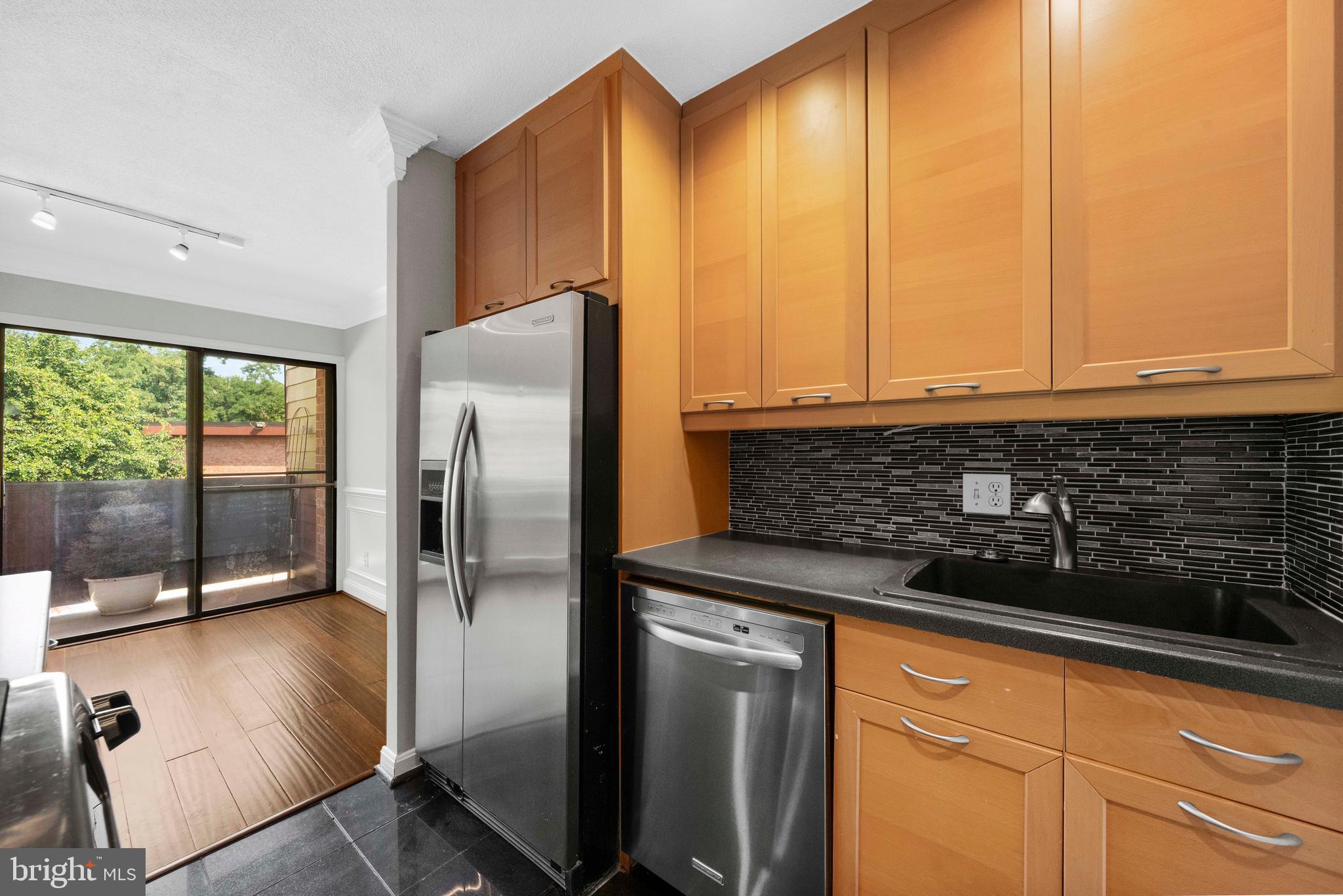 GEORGE MASON VILLAGE - Residential