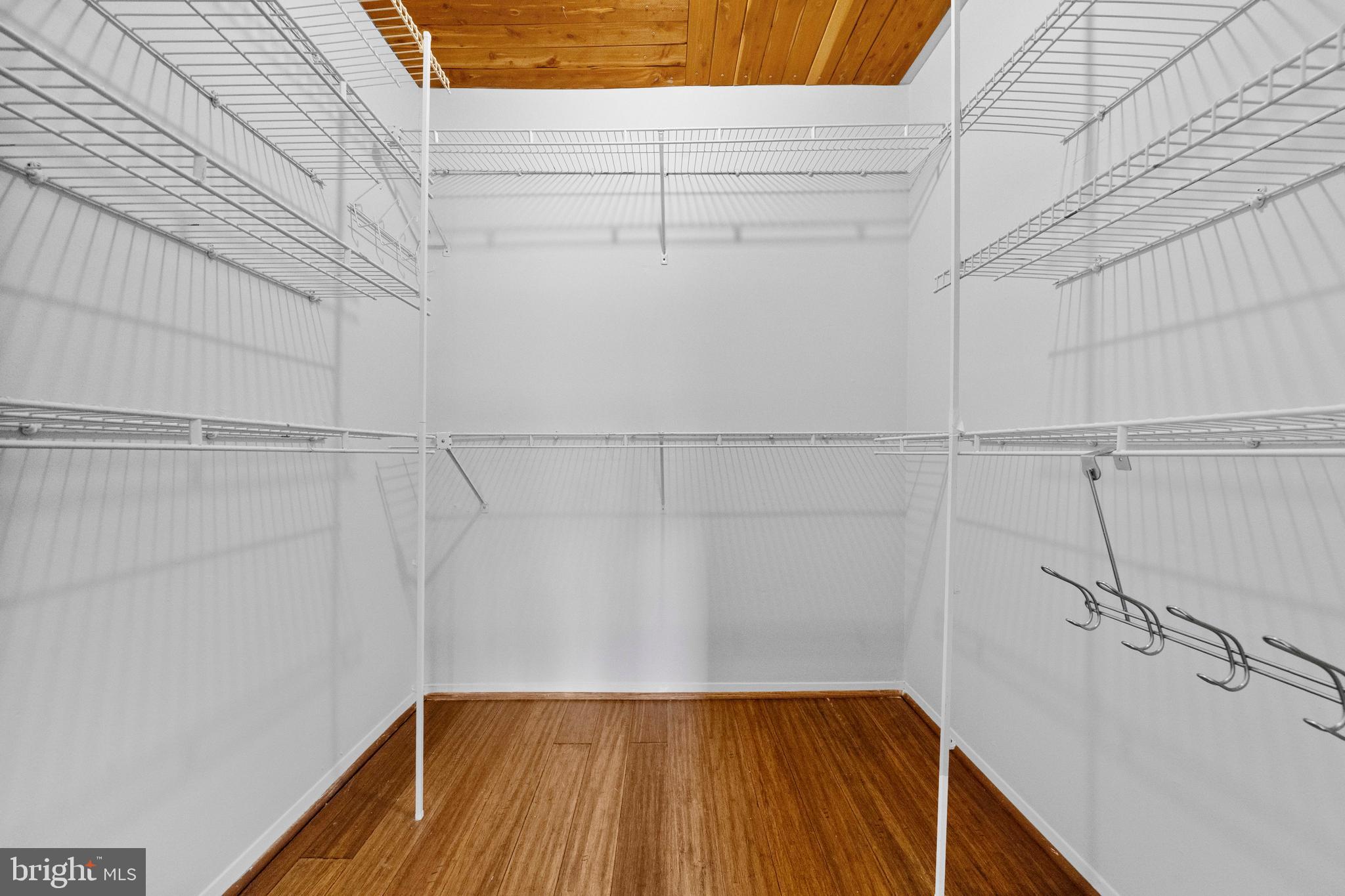 GEORGE MASON VILLAGE - Residential