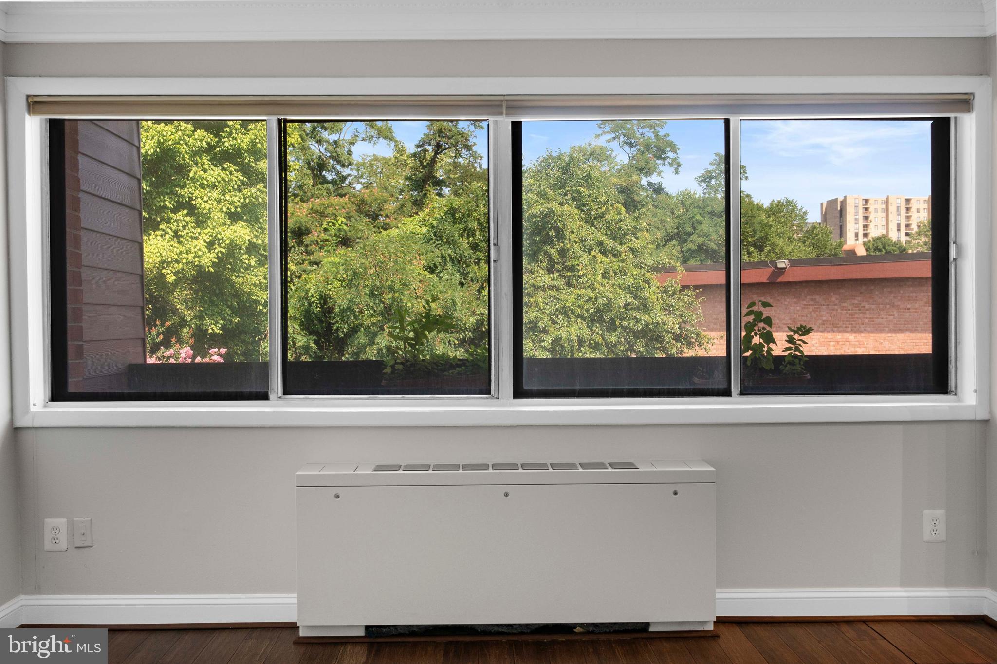 GEORGE MASON VILLAGE - Residential