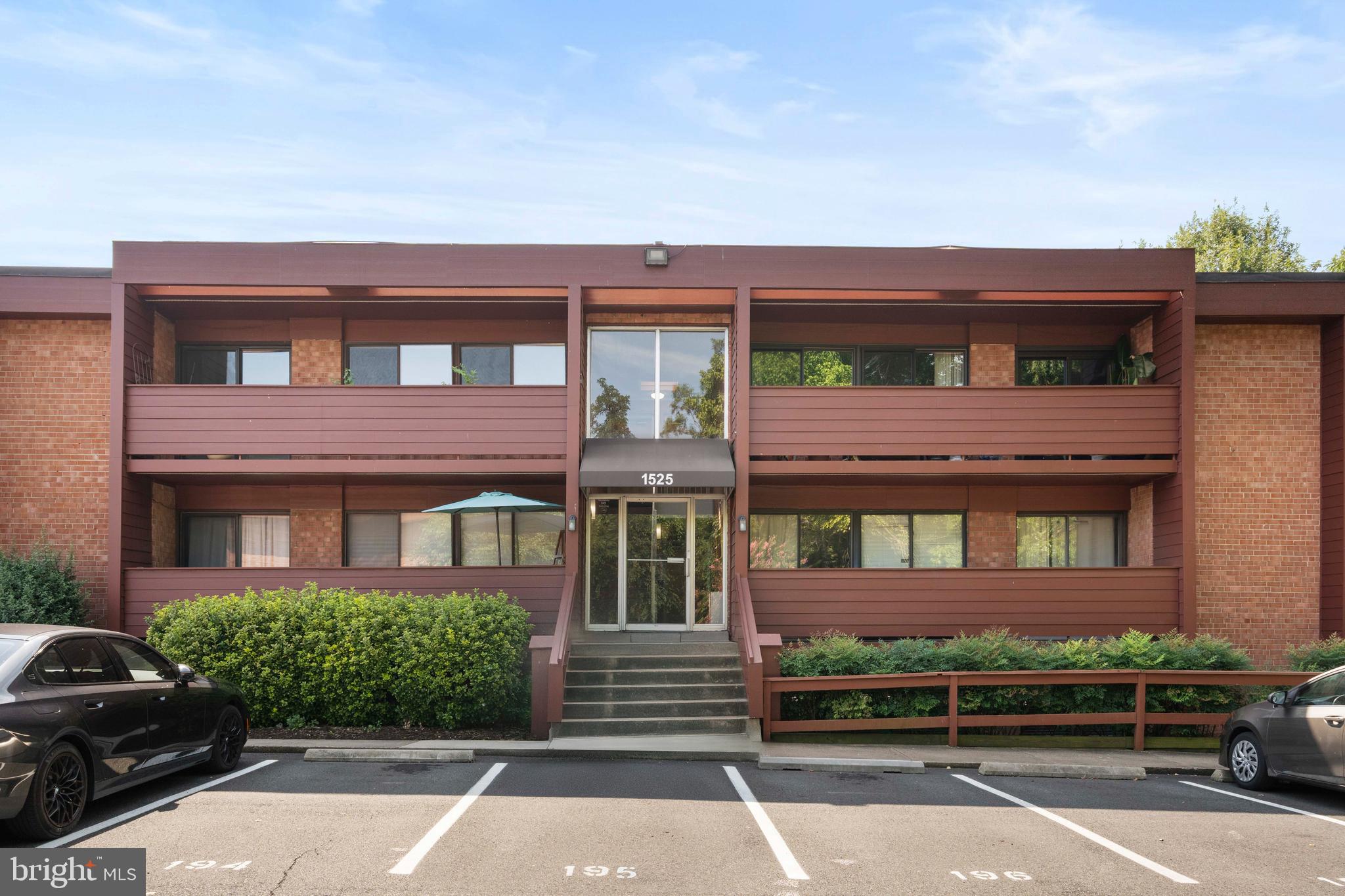 1525 S GEORGE MASON DRIVE S 20
