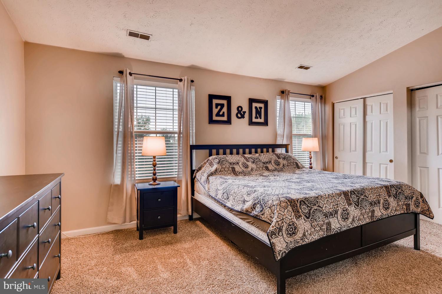 CONSTANT FRIENDSHIP - Residential