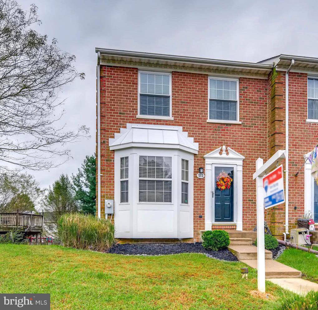 CONSTANT FRIENDSHIP - Residential