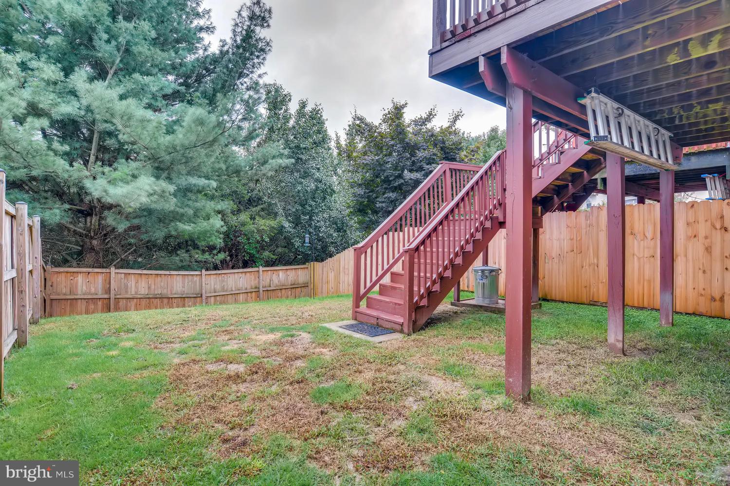 CONSTANT FRIENDSHIP - Residential