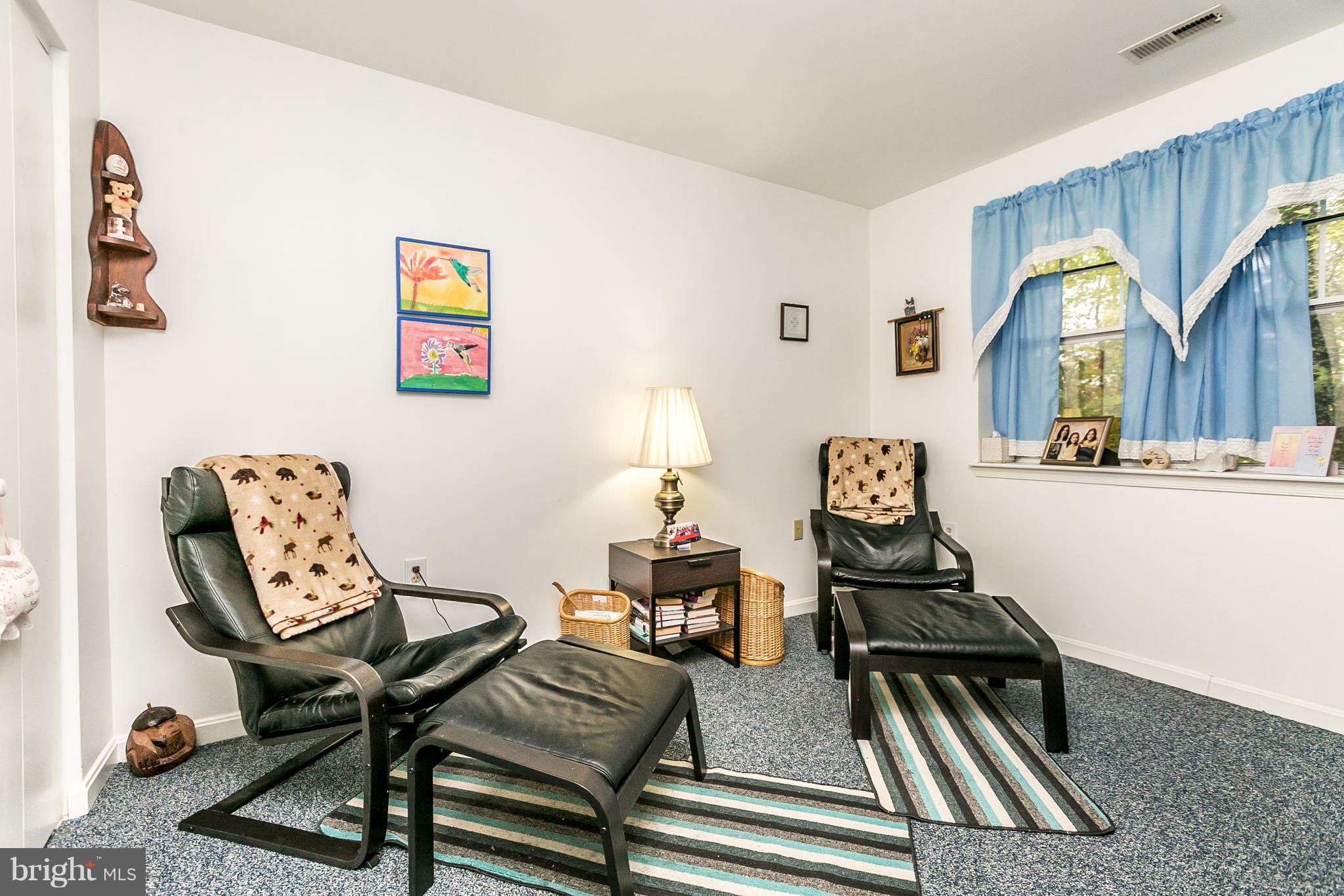 HARRIS HILL - Residential