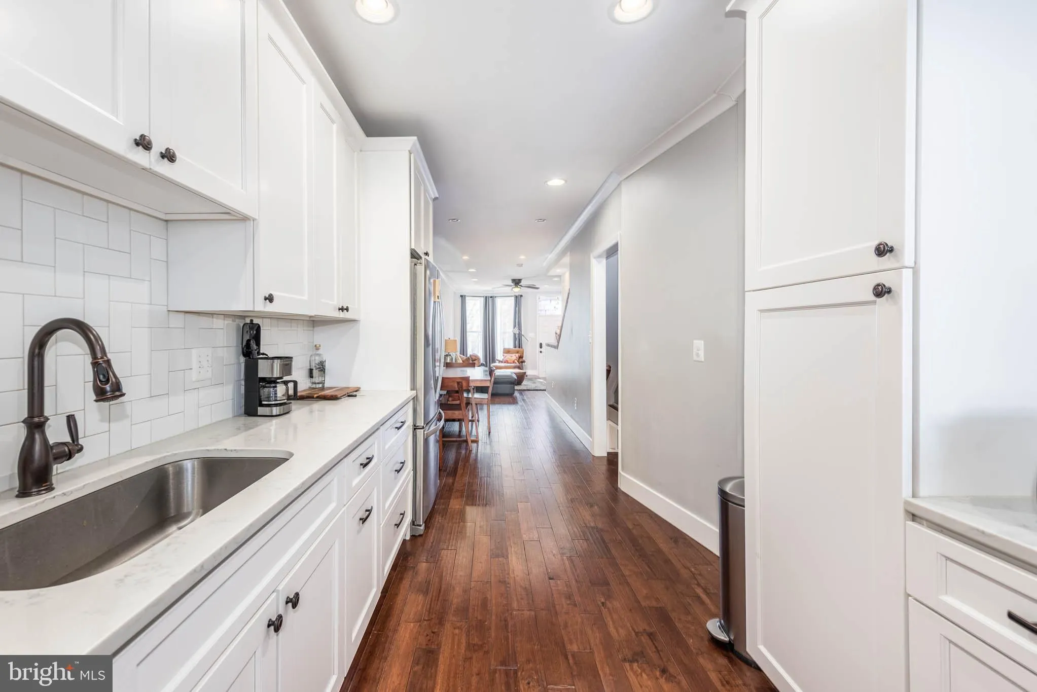 Baltimore, Maryland 21211, United States, 3 Bedrooms Bedrooms, ,3 BathroomsBathrooms,Residential,Pending,12779