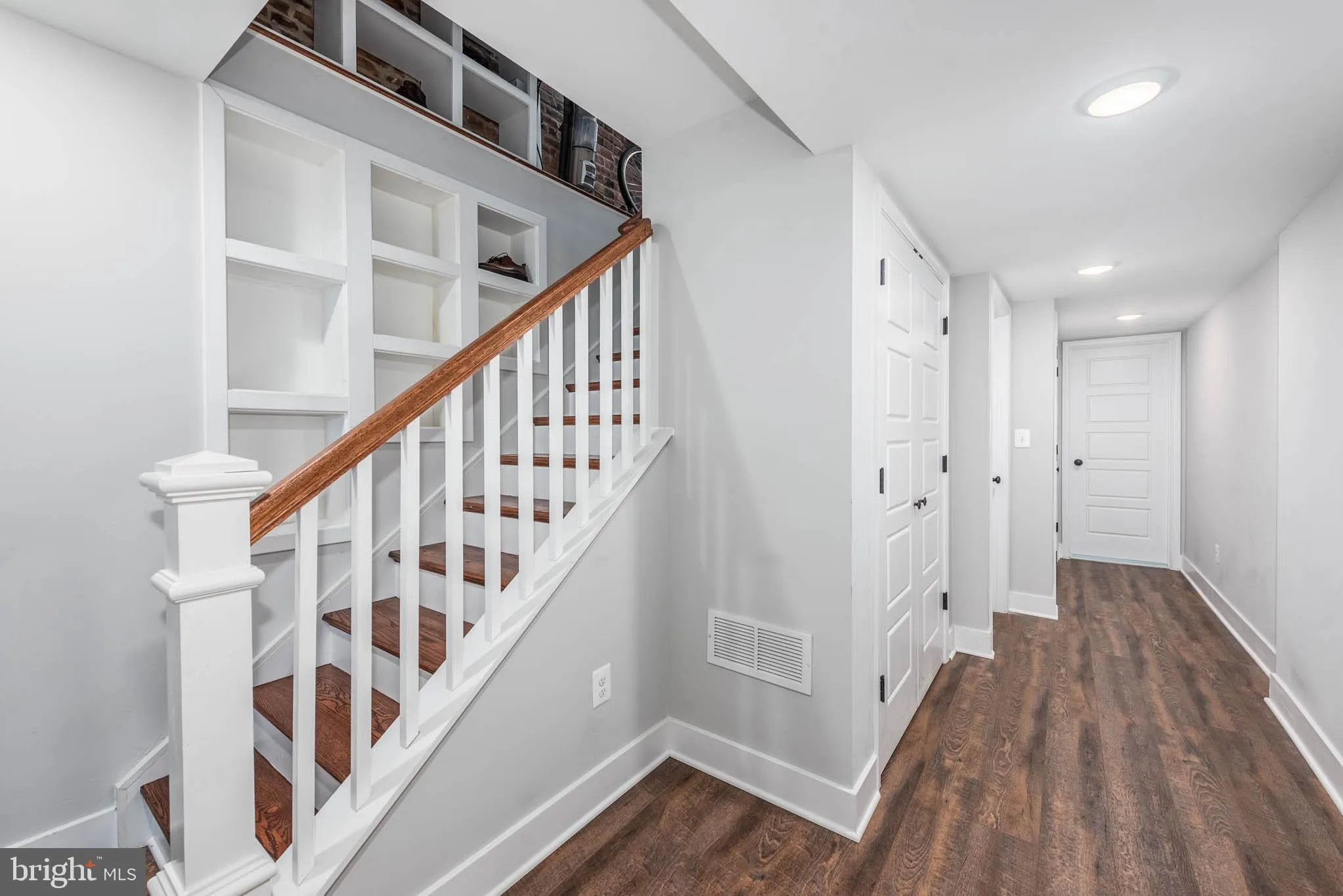 Baltimore, Maryland 21211, United States, 3 Bedrooms Bedrooms, ,3 BathroomsBathrooms,Residential,Pending,12779