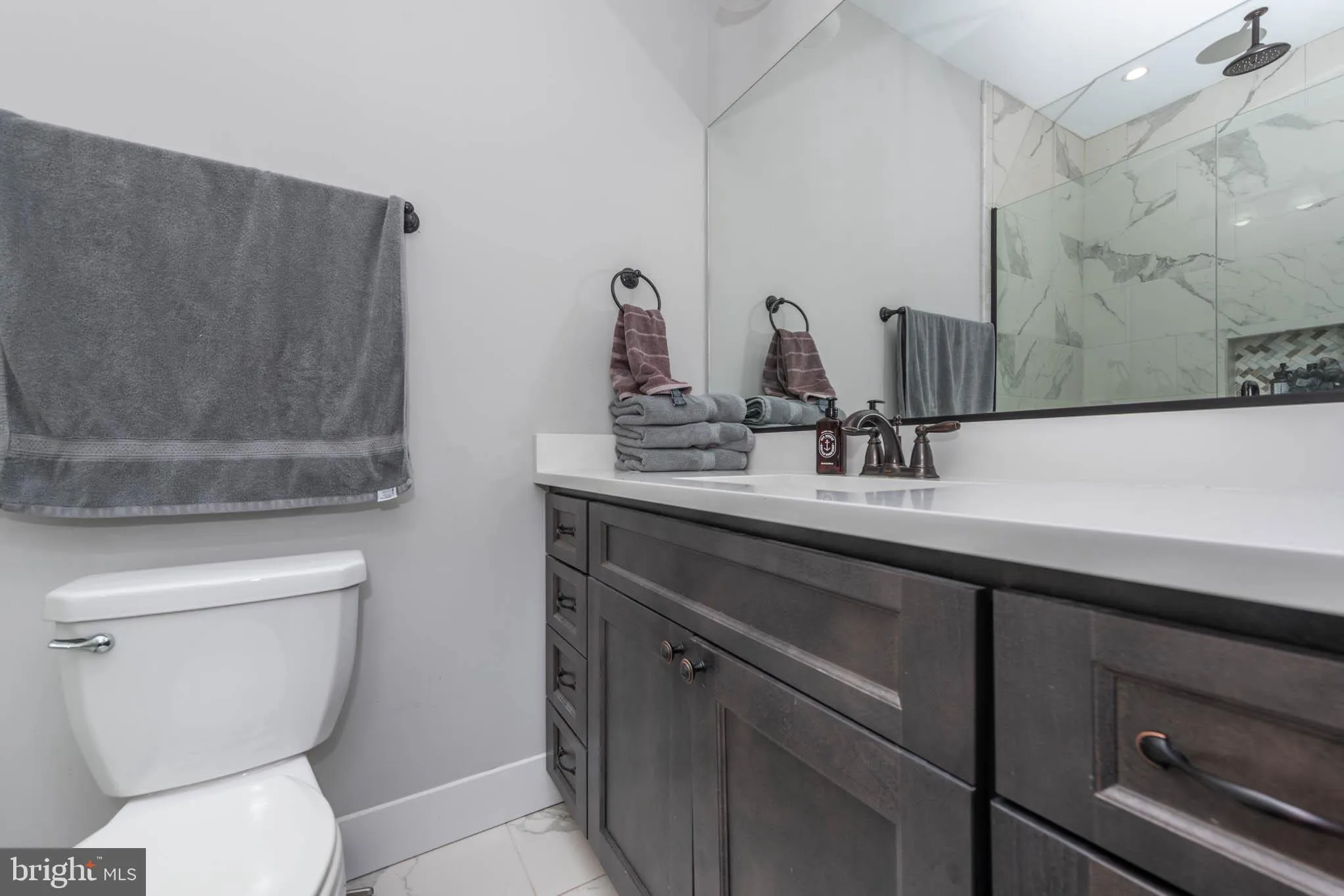 Baltimore, Maryland 21211, United States, 3 Bedrooms Bedrooms, ,3 BathroomsBathrooms,Residential,Pending,12779