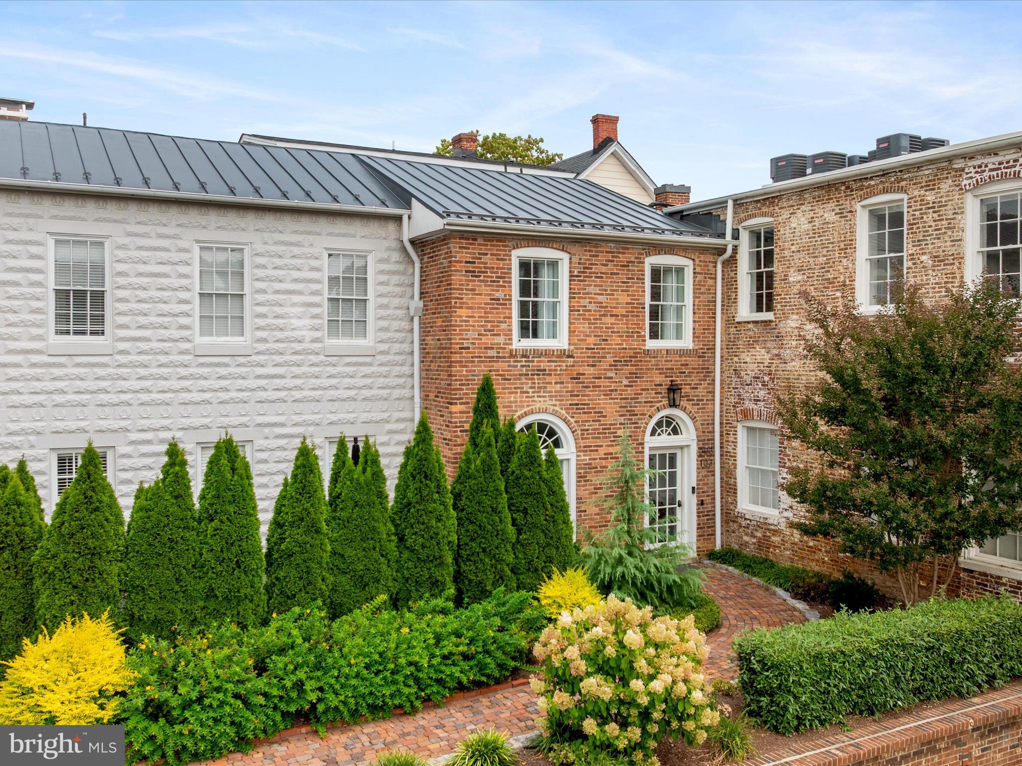 411 N LOUDOUN STREET 203