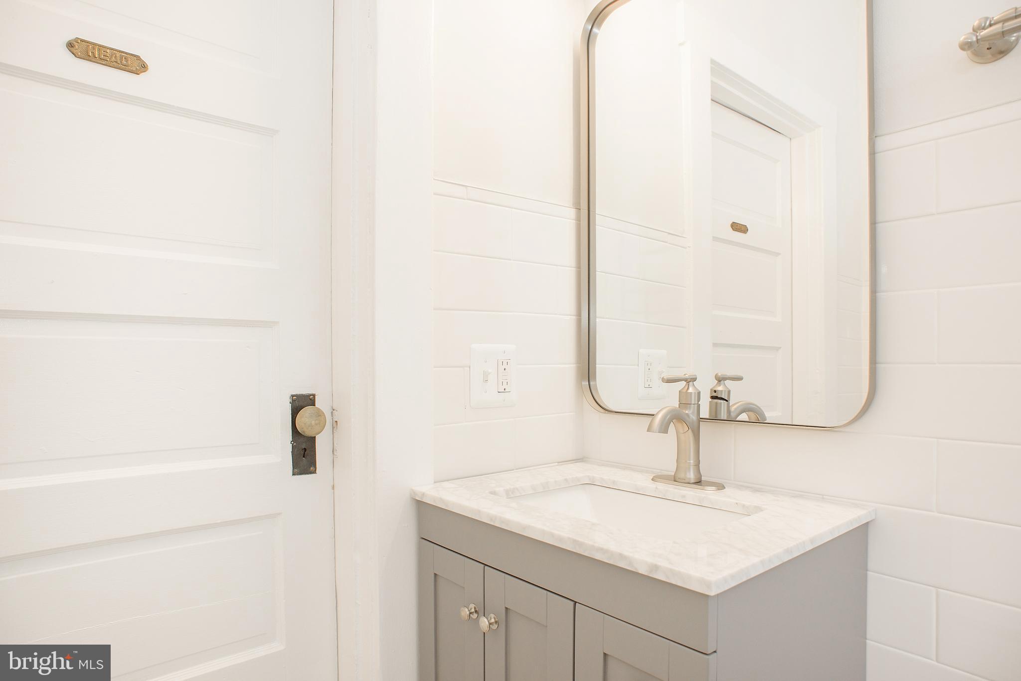 EASTPORT - Residential Lease