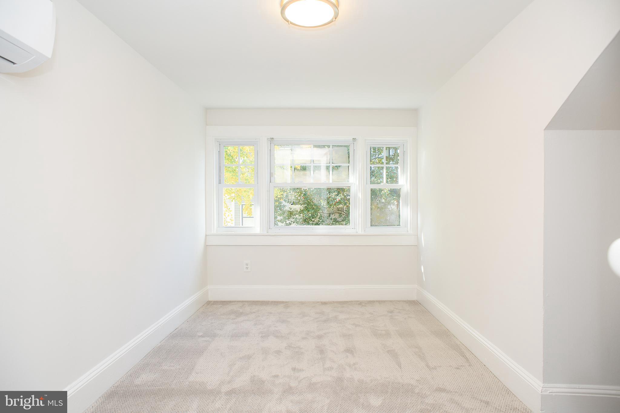 EASTPORT - Residential Lease