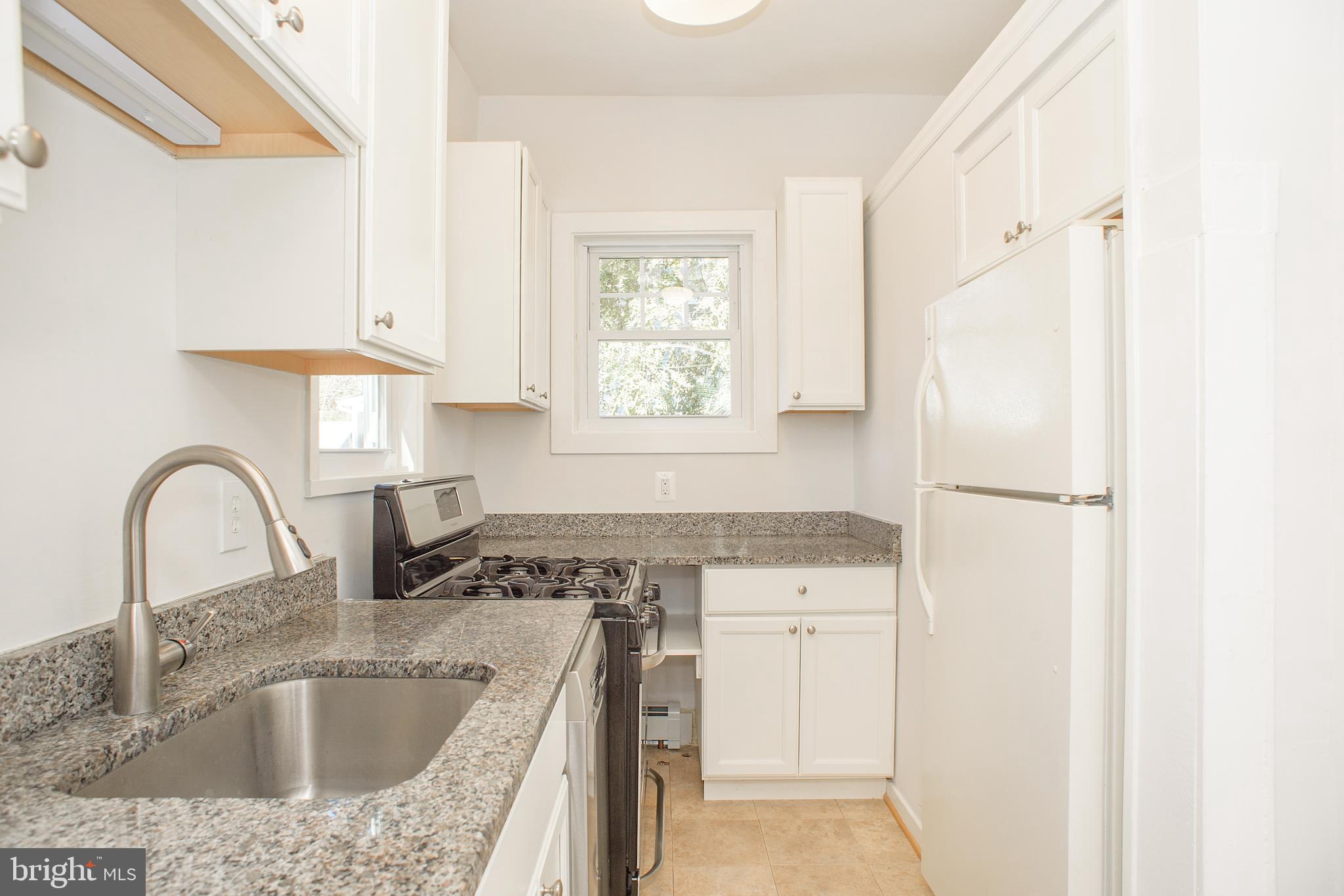 EASTPORT - Residential Lease