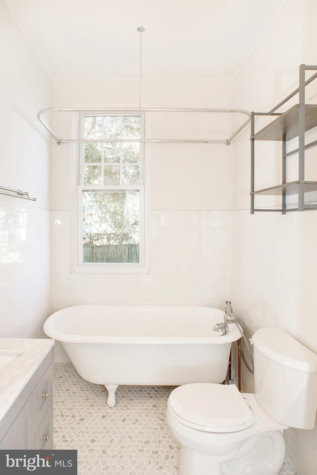 EASTPORT - Residential Lease