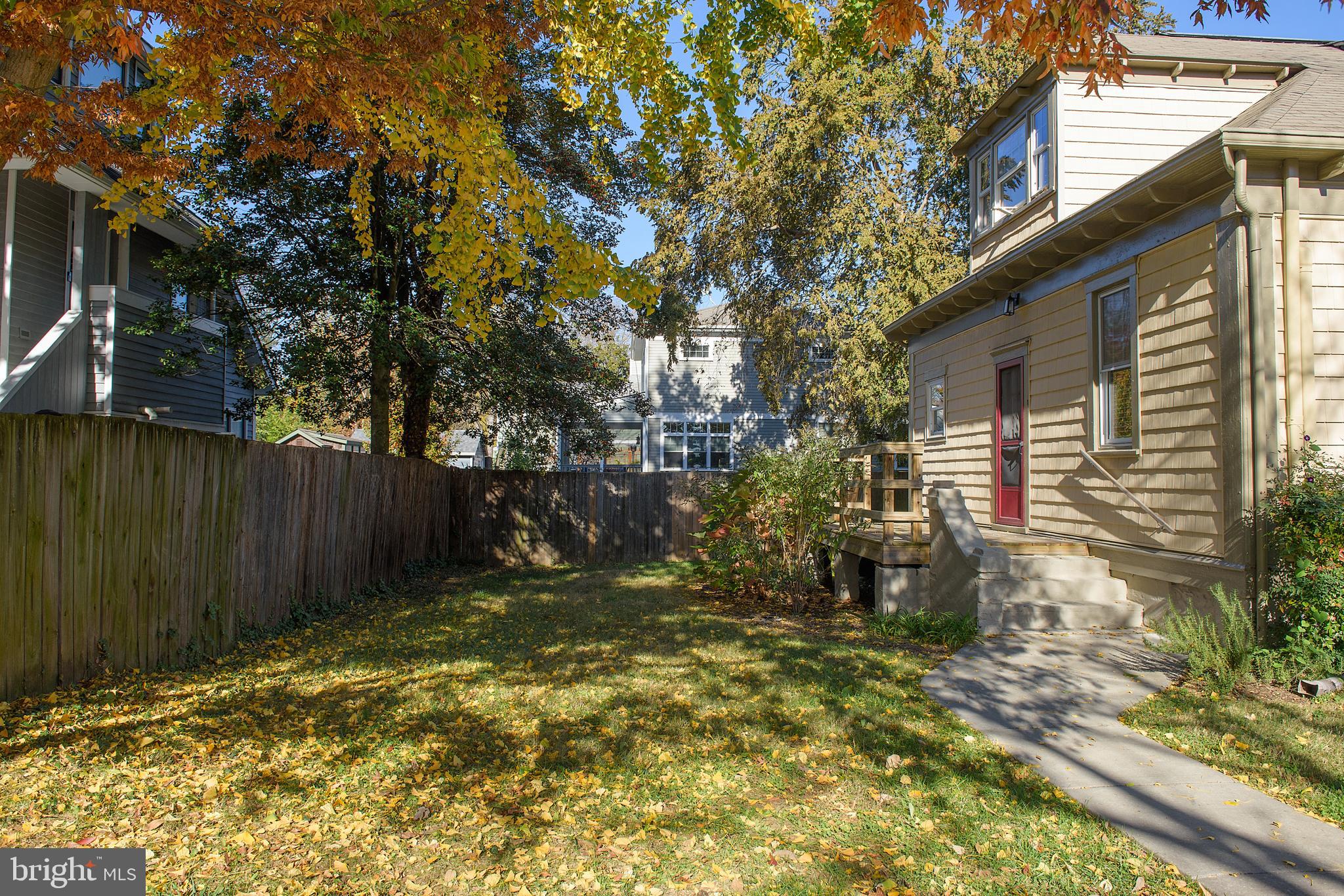 EASTPORT - Residential Lease