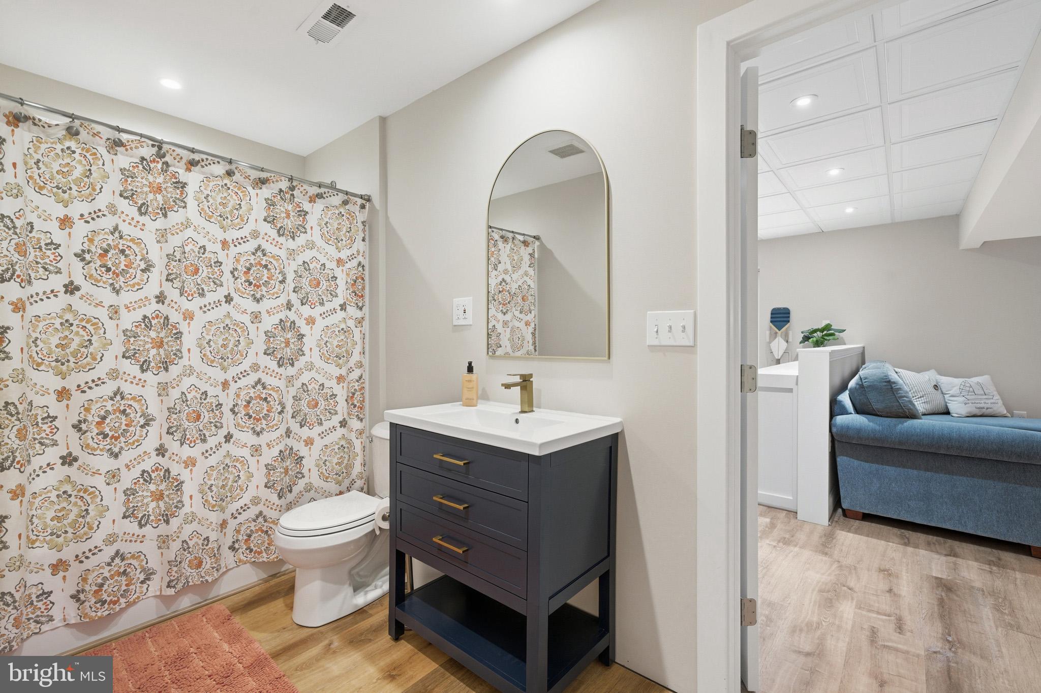 VICTORIA STATION - Residential