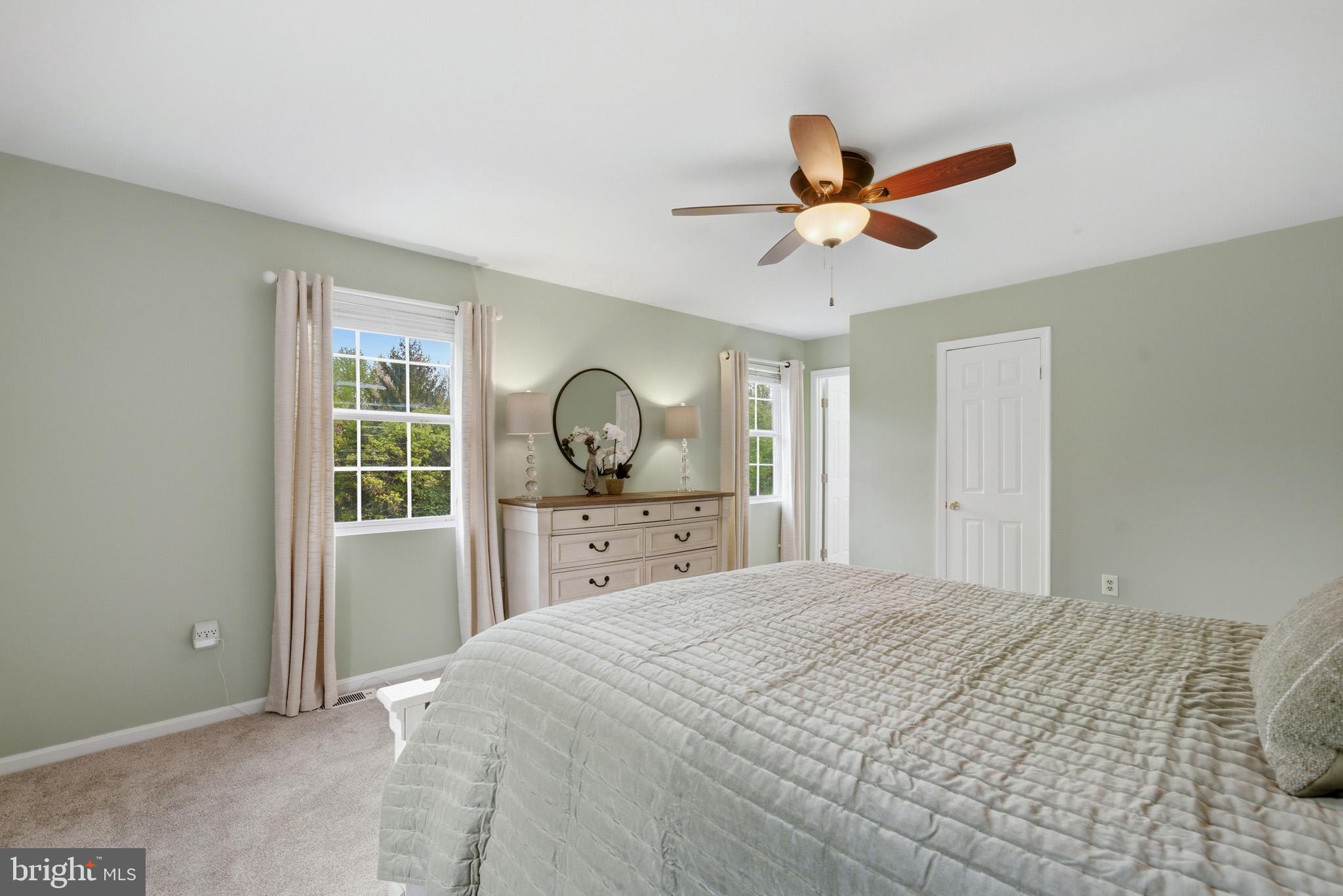 VICTORIA STATION - Residential