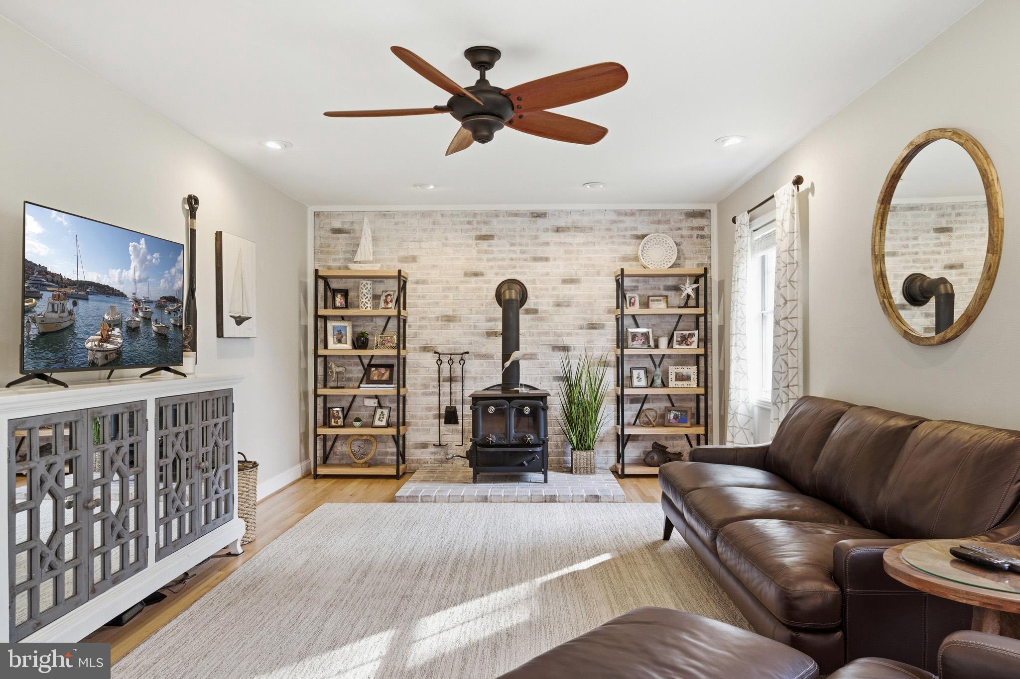 VICTORIA STATION - Residential