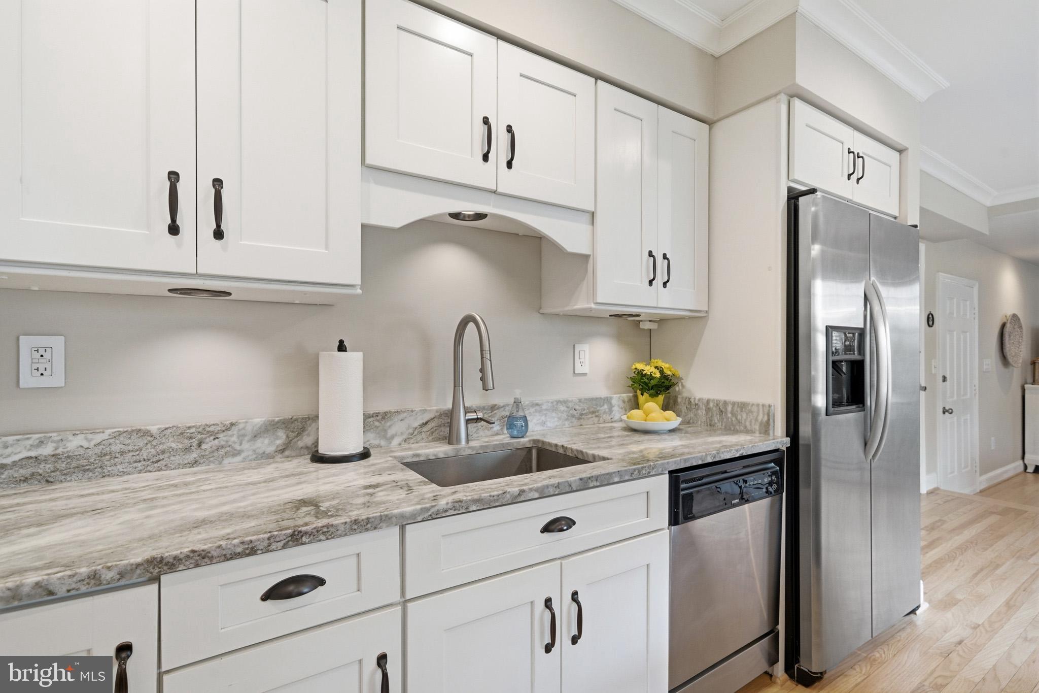 VICTORIA STATION - Residential