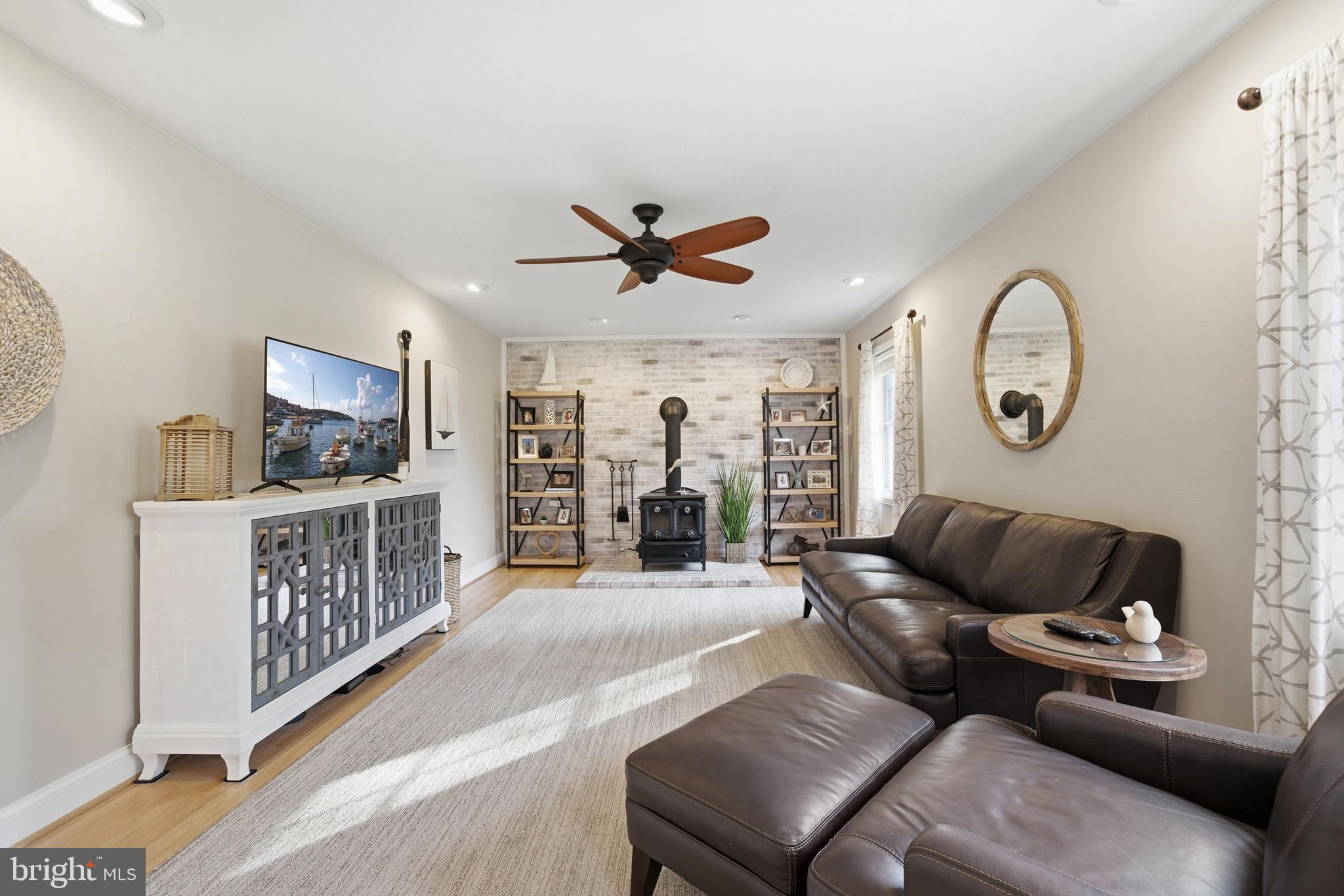 VICTORIA STATION - Residential