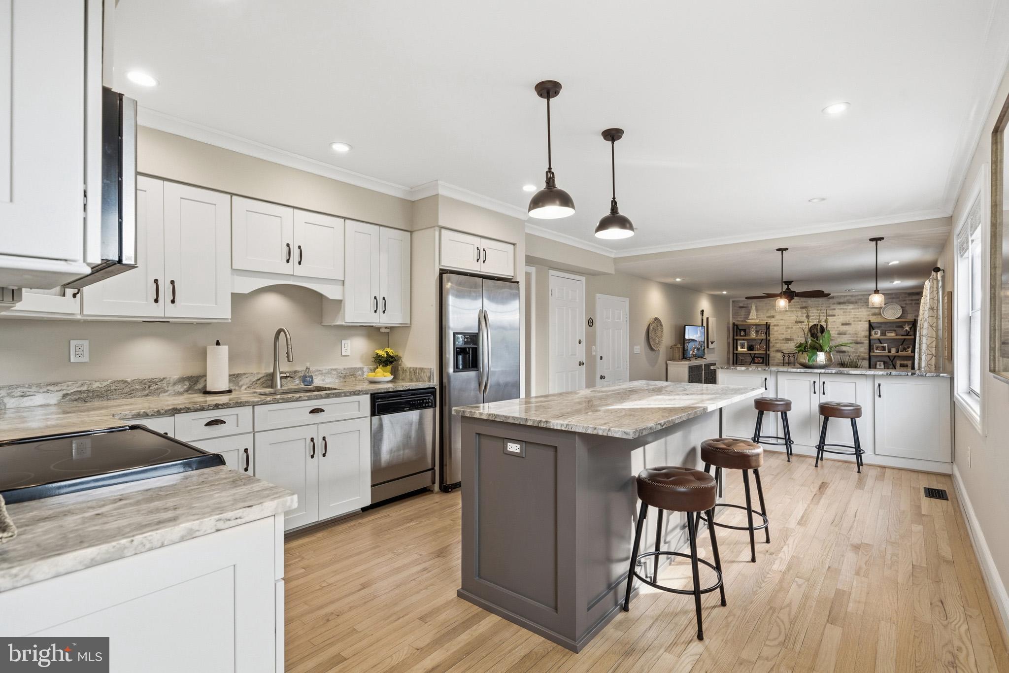 VICTORIA STATION - Residential