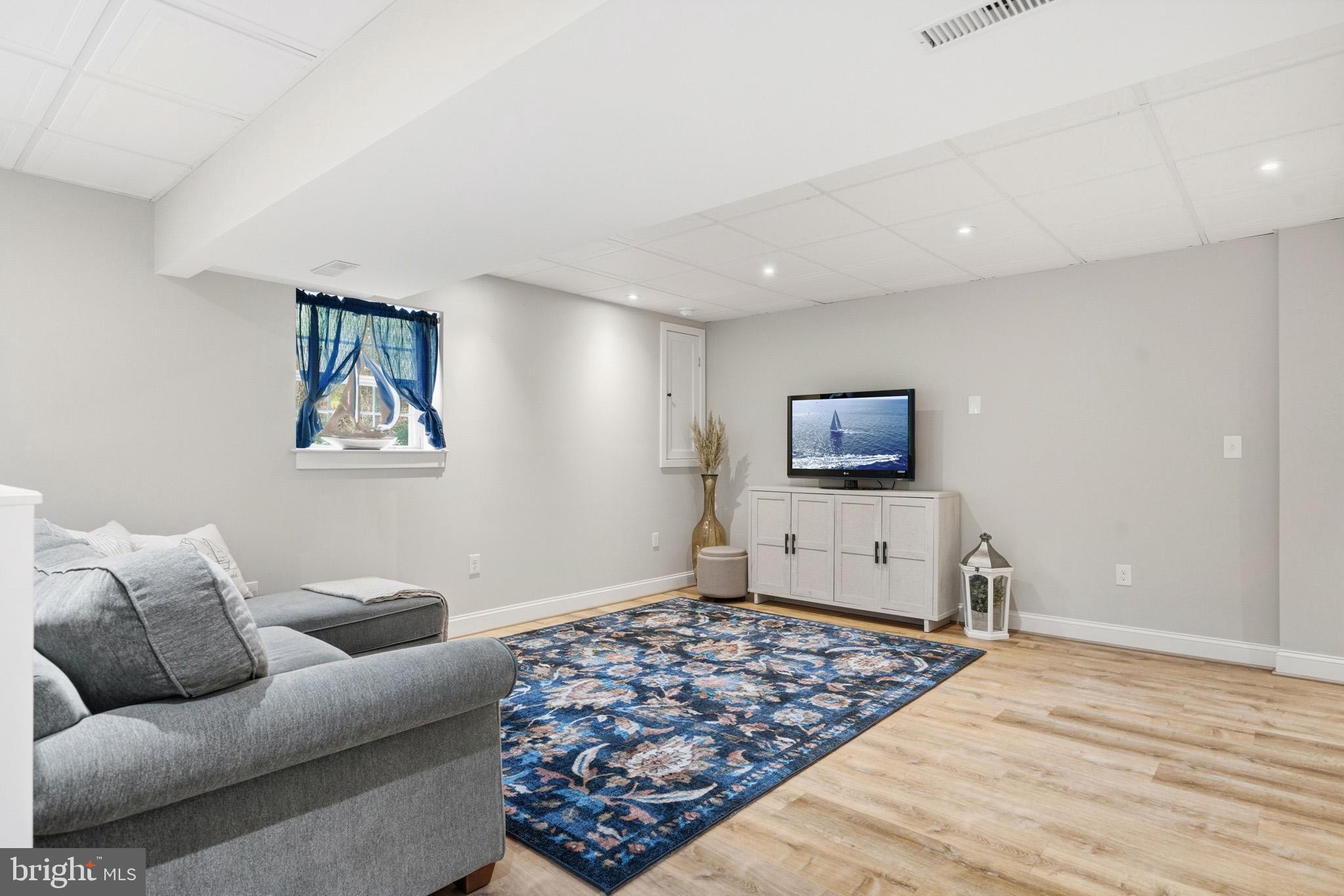 VICTORIA STATION - Residential