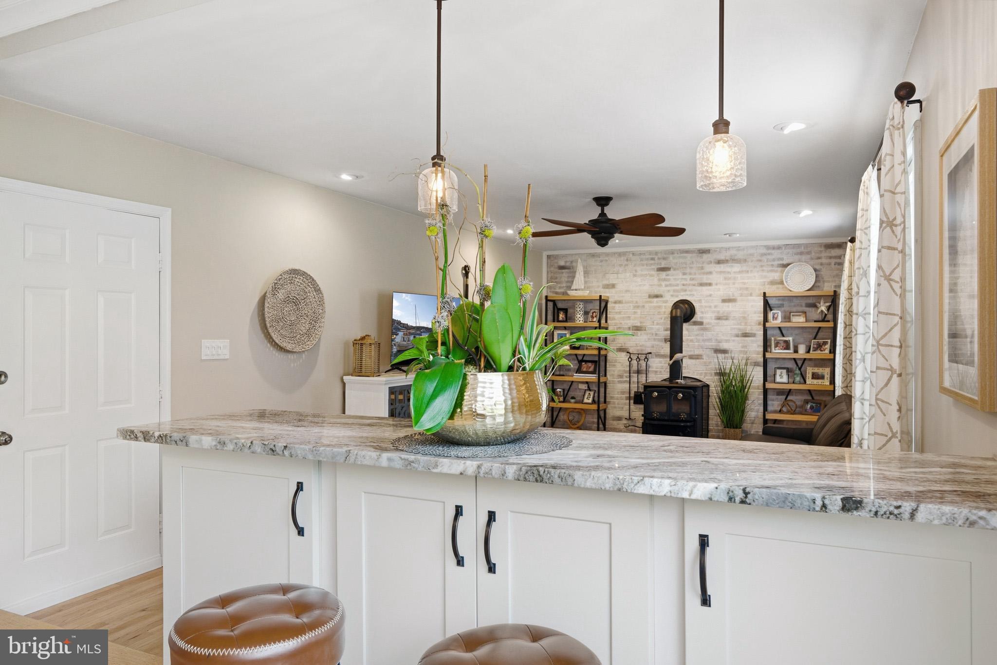 VICTORIA STATION - Residential