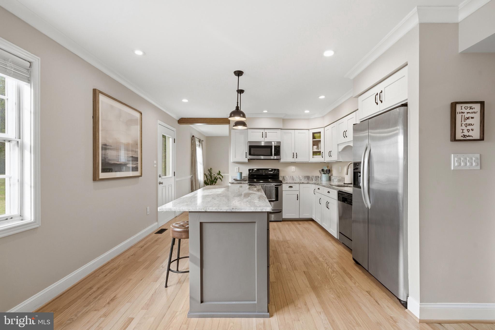 VICTORIA STATION - Residential