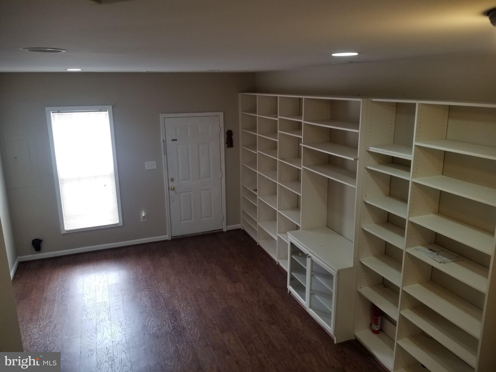 MCNAIR FARMS LANDBAY - Residential Lease