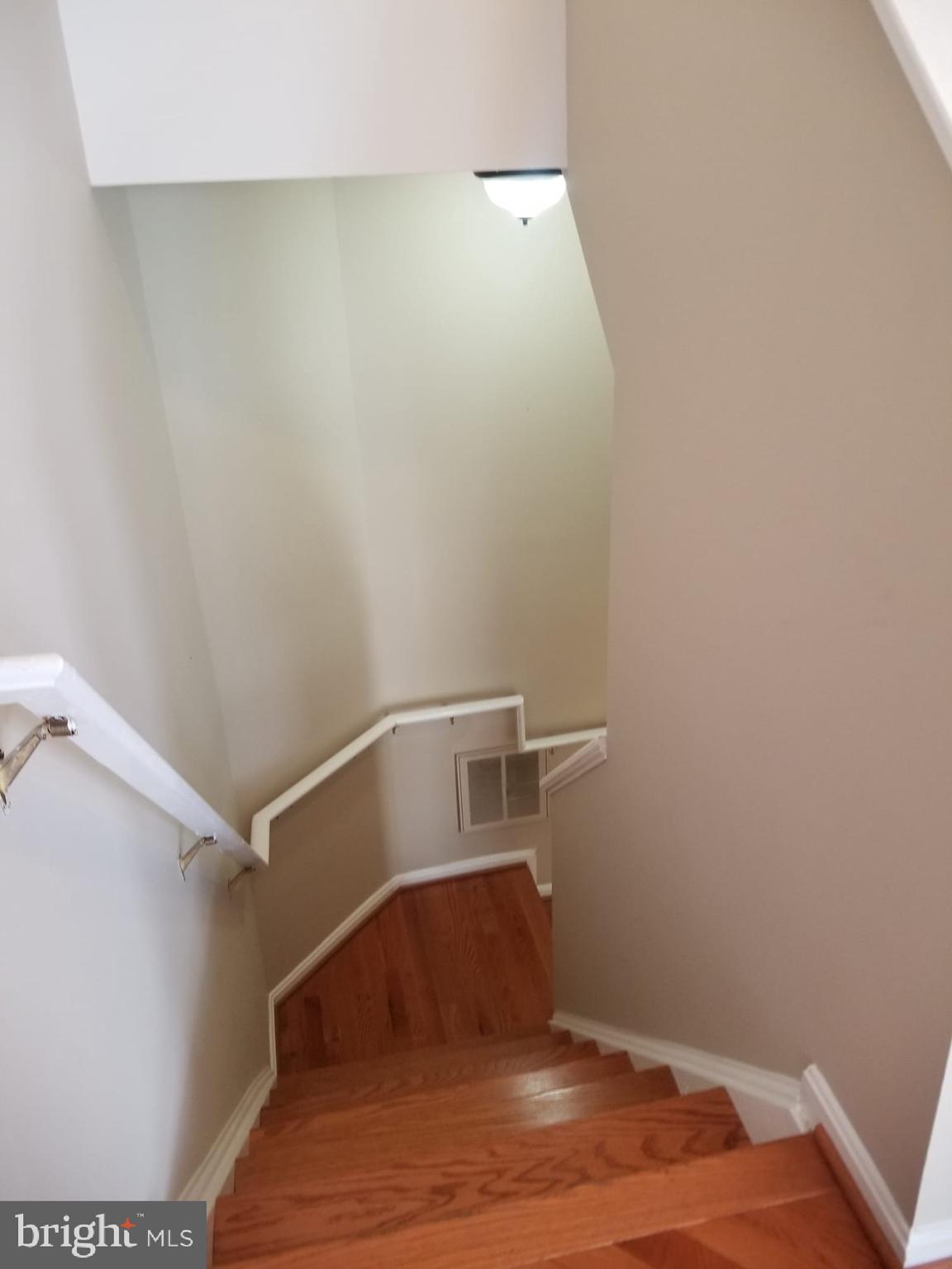 MCNAIR FARMS LANDBAY - Residential Lease