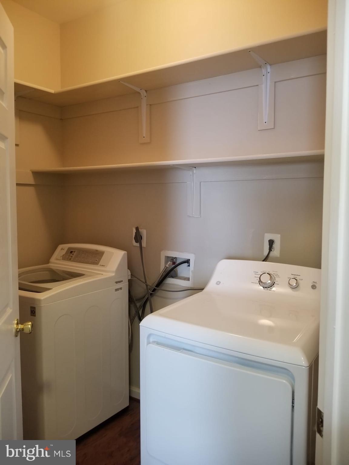 MCNAIR FARMS LANDBAY - Residential Lease