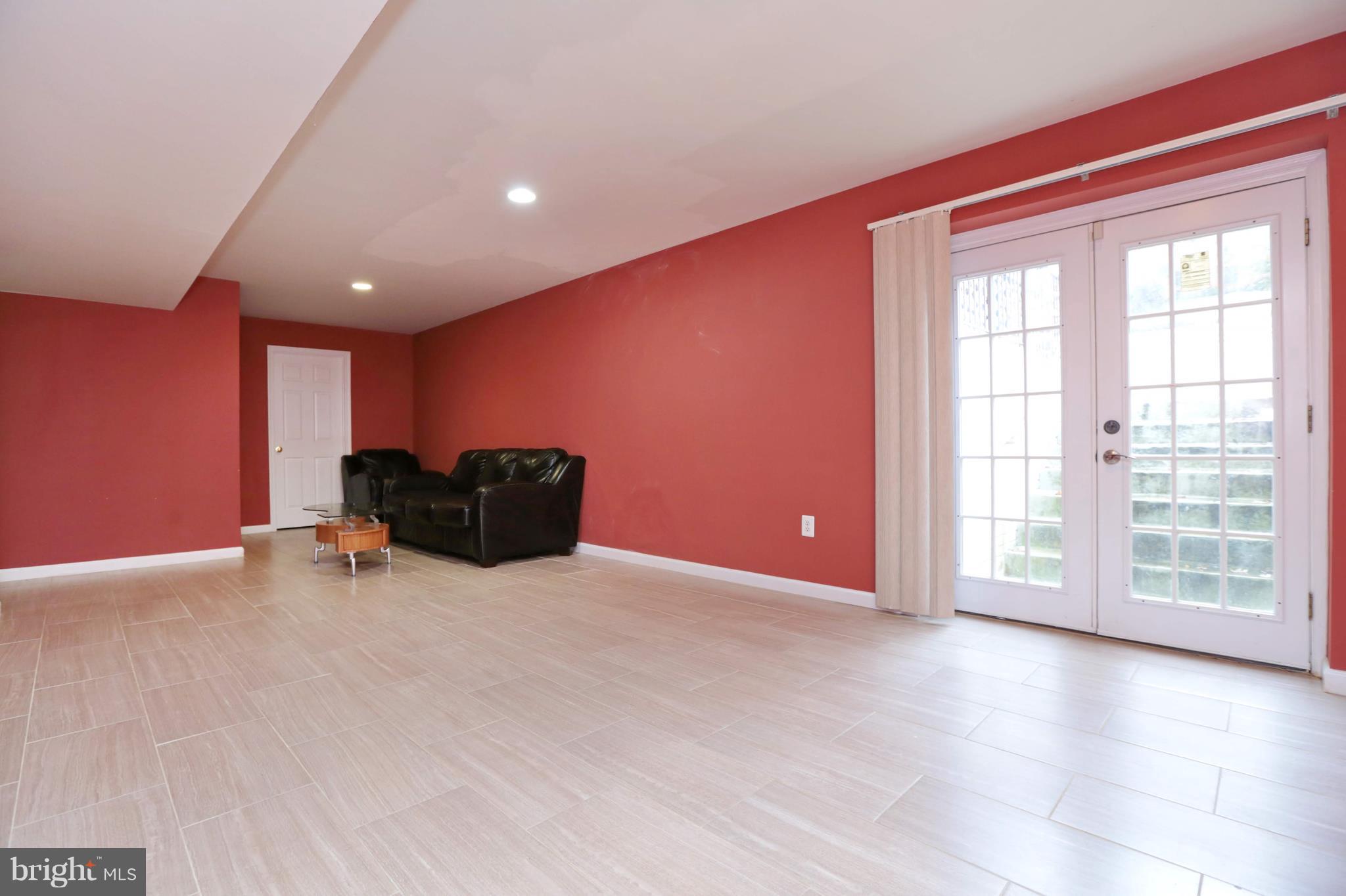 SHEFFIELD/FAIRWAY VILLAGE - Residential