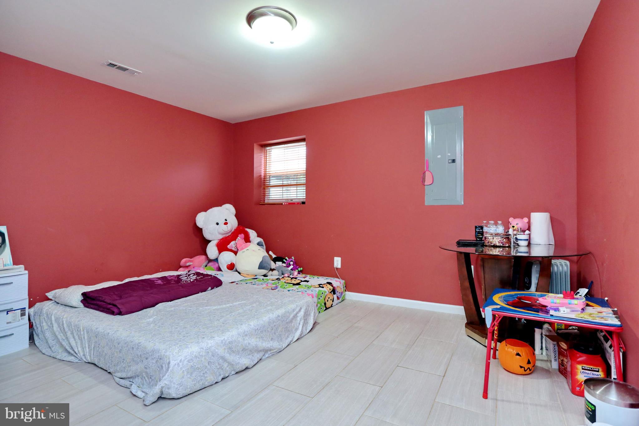 SHEFFIELD/FAIRWAY VILLAGE - Residential