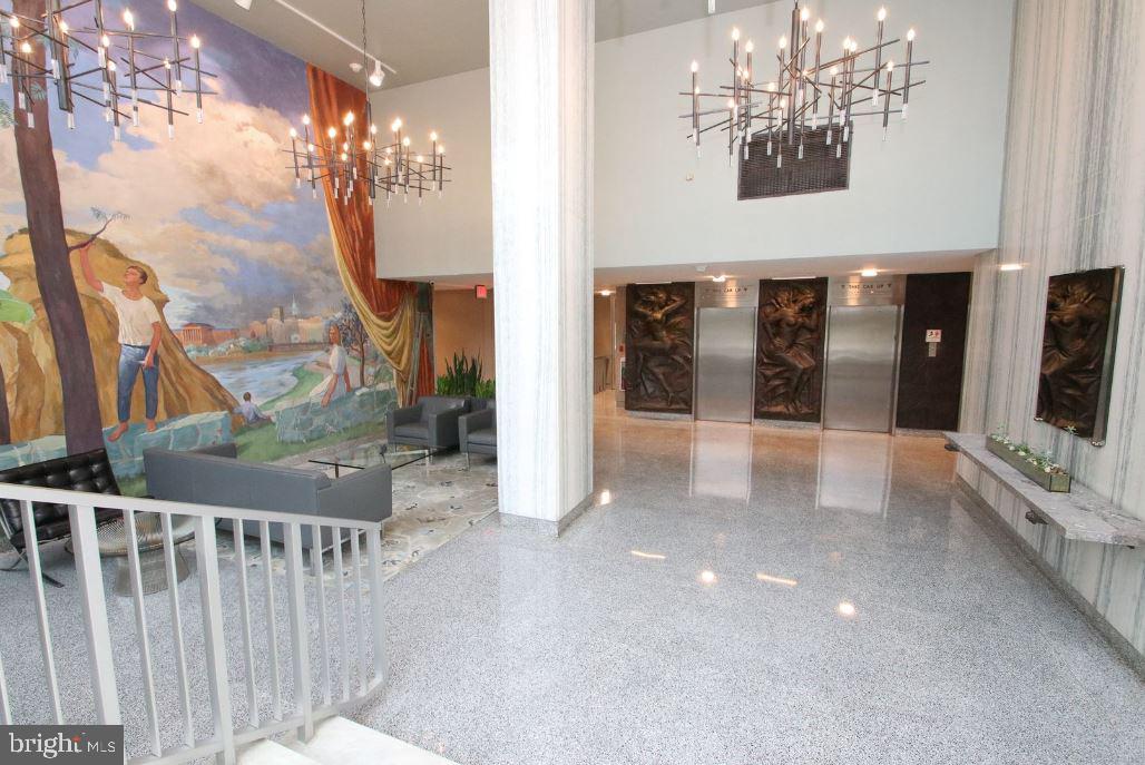 604 S WASHINGTON SQUARE 36 2809