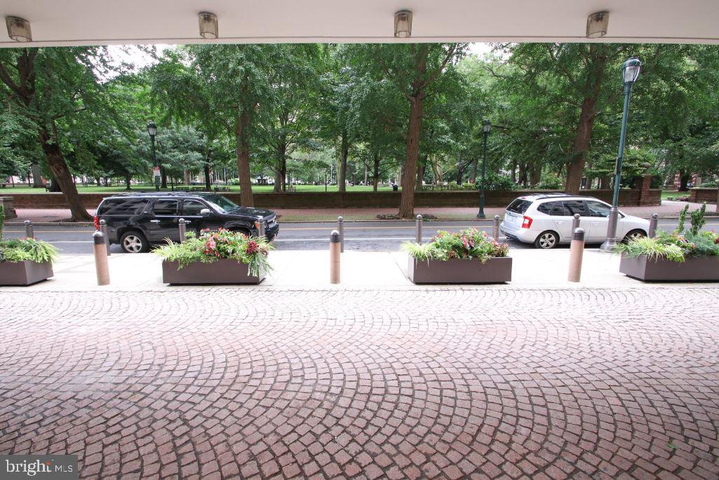 604 S WASHINGTON SQUARE 36 2809
