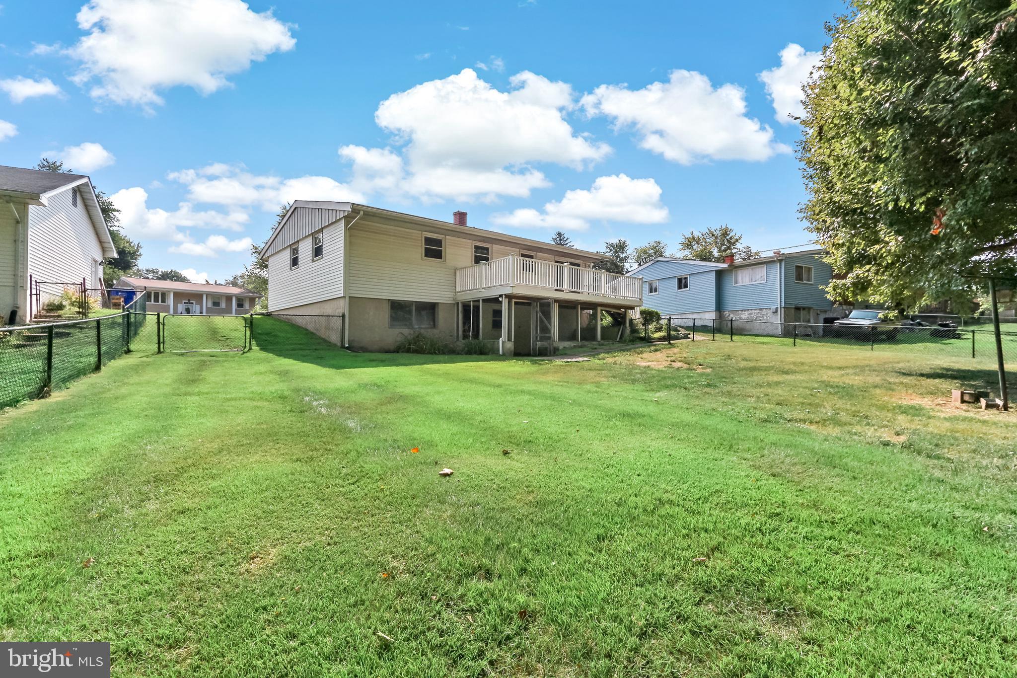 EDGE MEAD - Residential