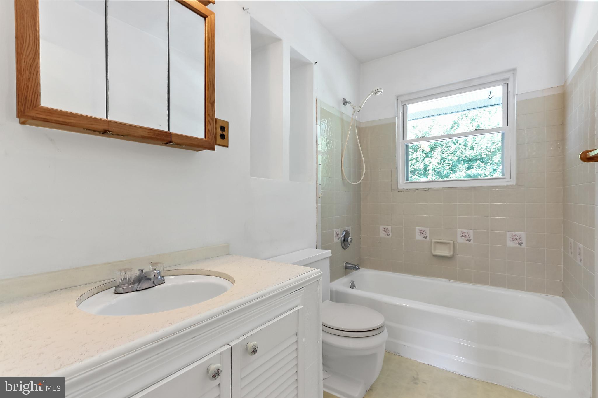 EDGE MEAD - Residential