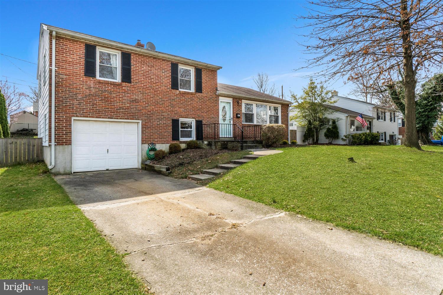 INGLEWOOD - Residential