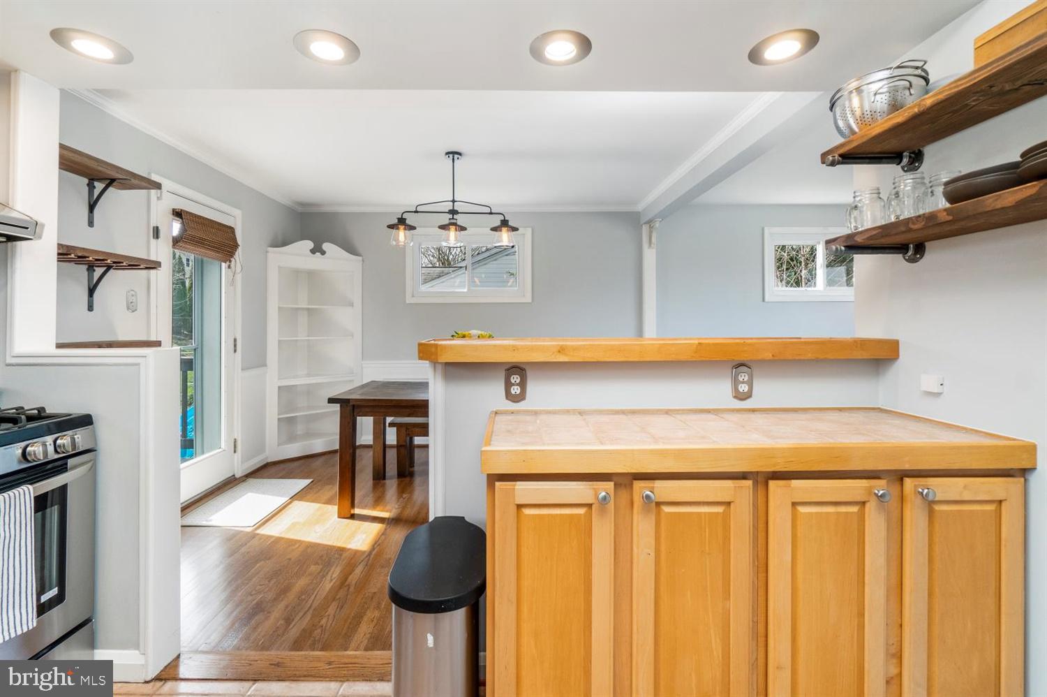 INGLEWOOD - Residential