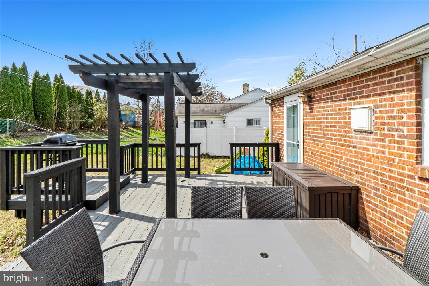 INGLEWOOD - Residential