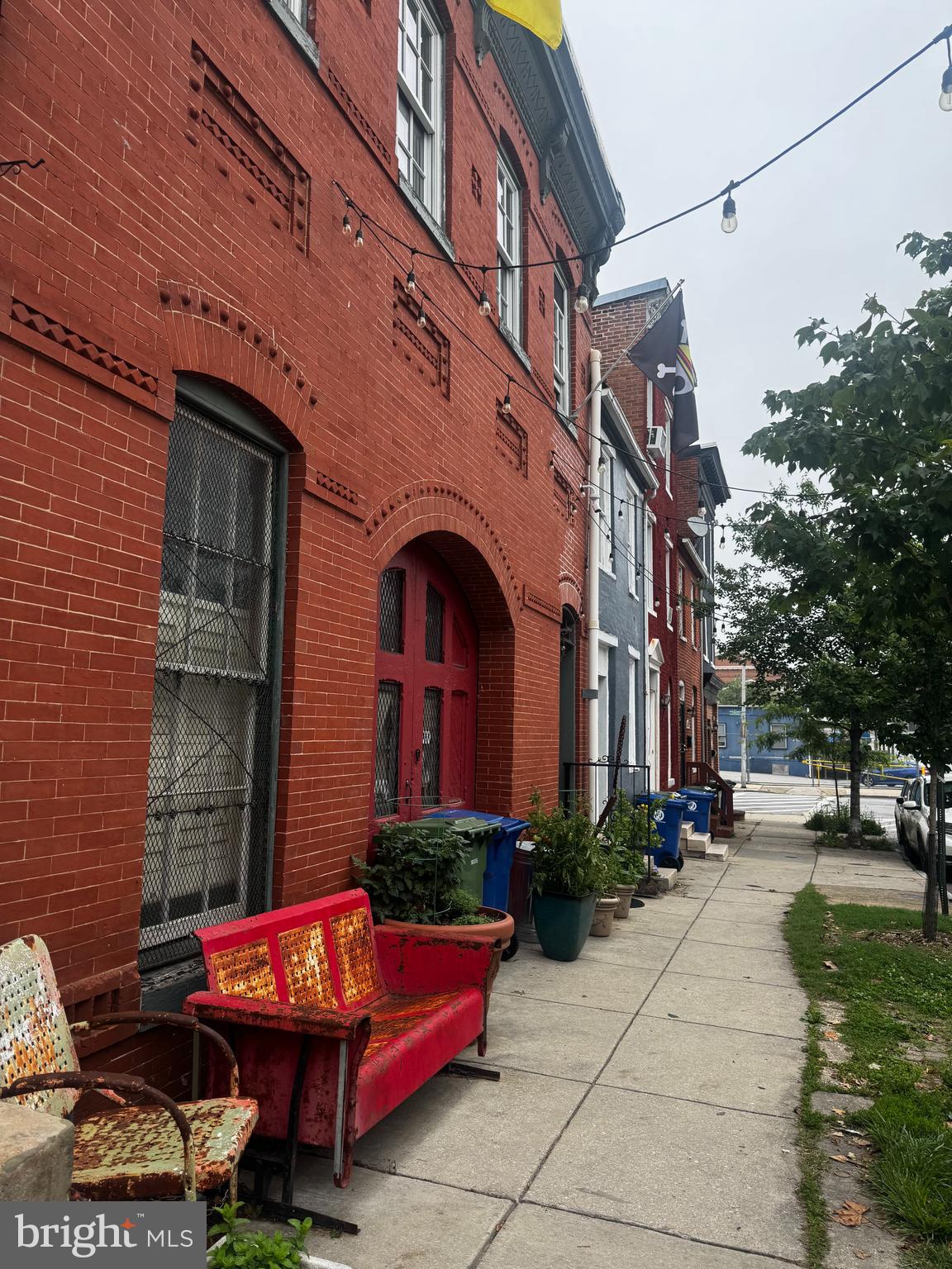 HOLLINS MARKET - Residential