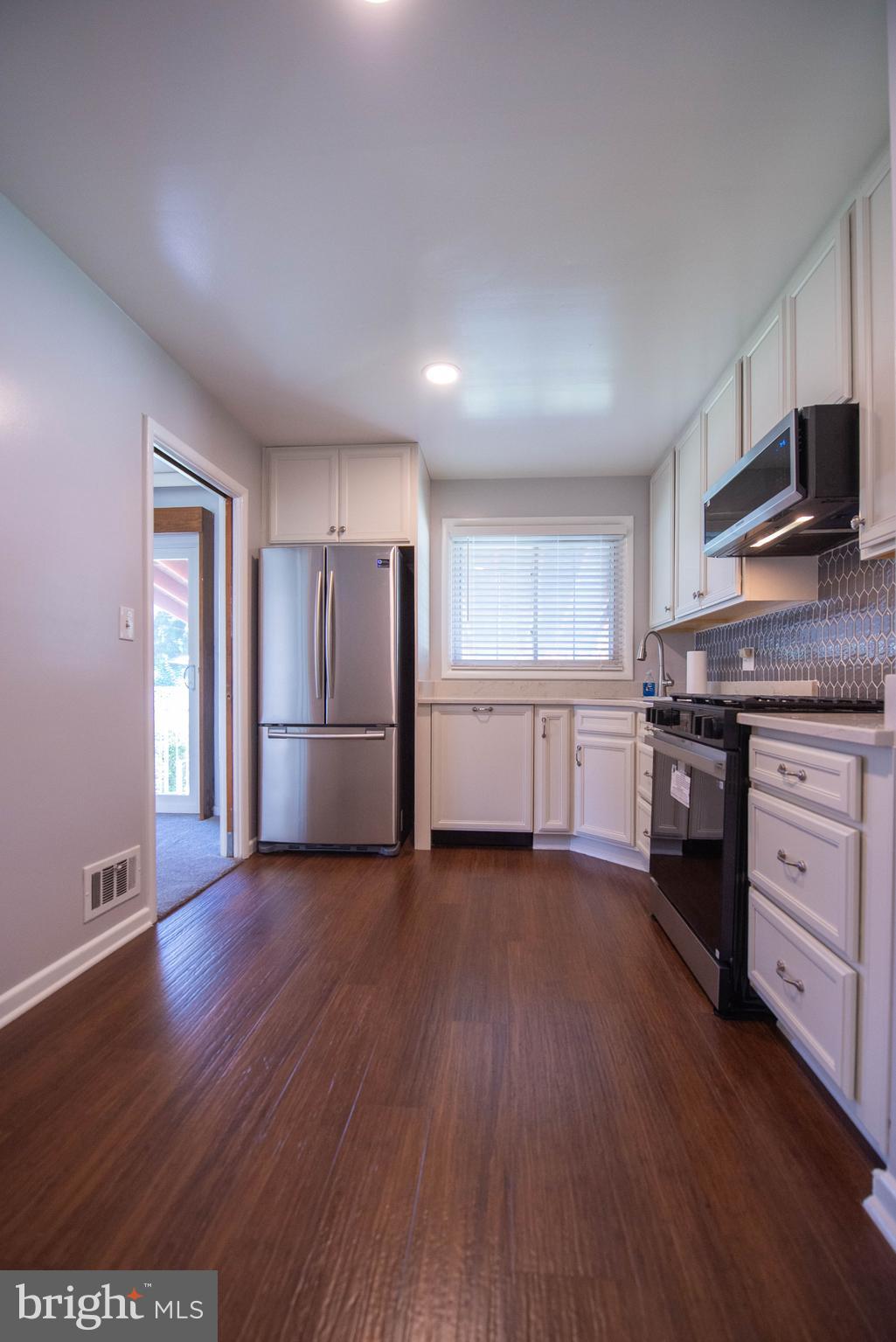 SHIRLEY HILLS - Residential