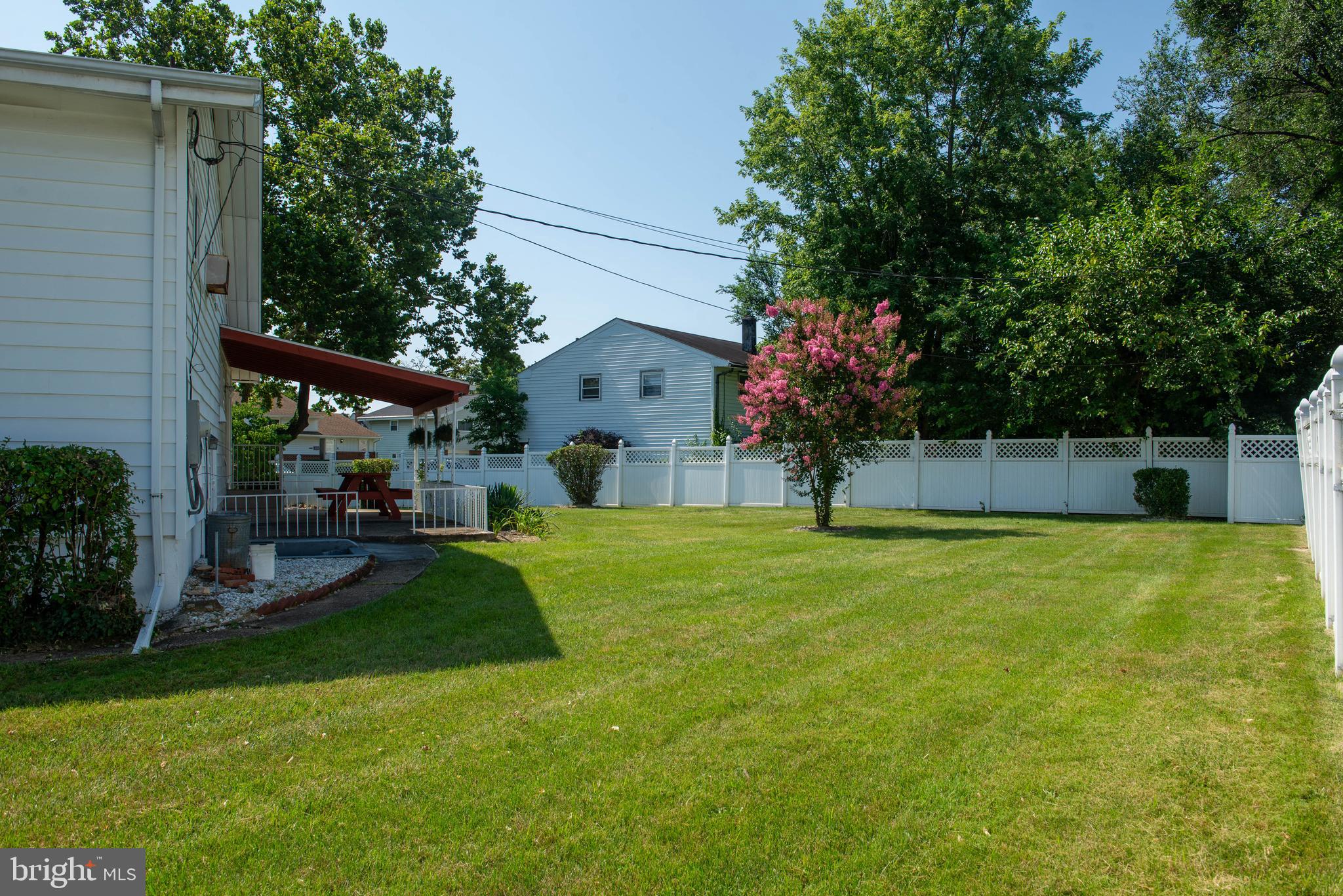 SHIRLEY HILLS - Residential
