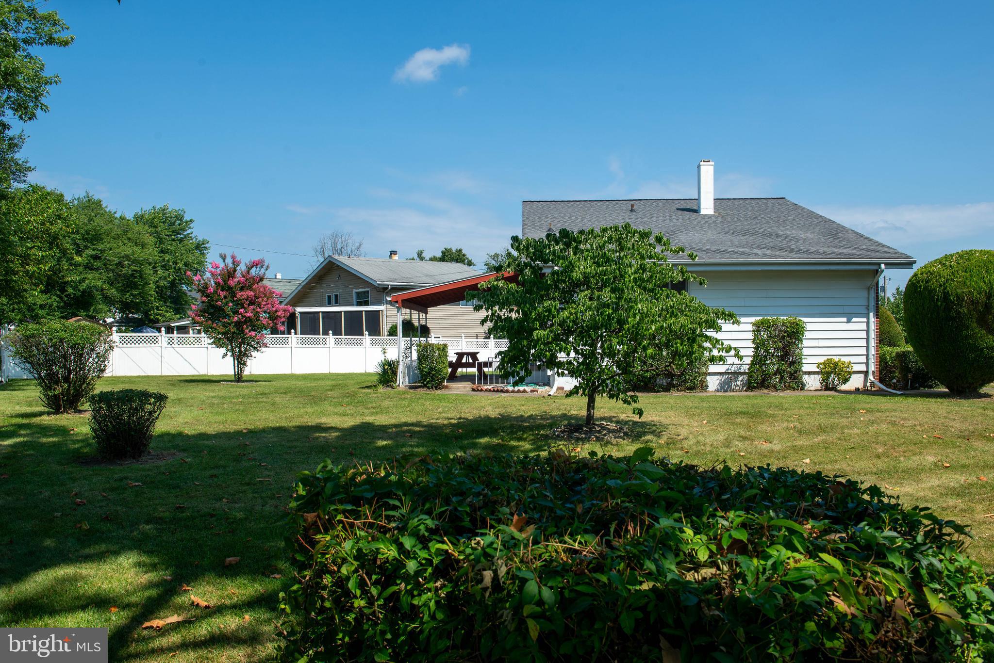 SHIRLEY HILLS - Residential