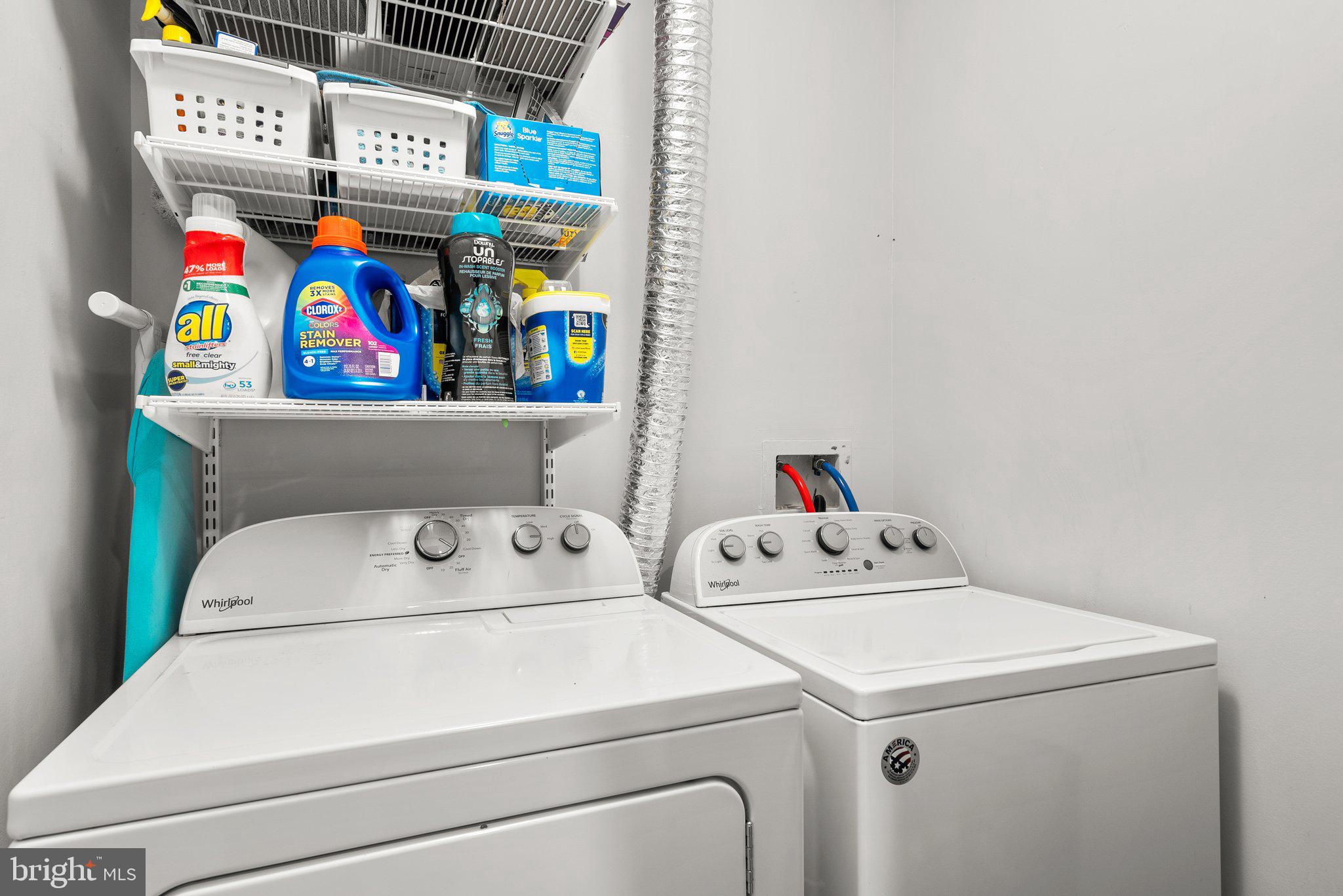 AUTUMN CHASE HUNT - Residential