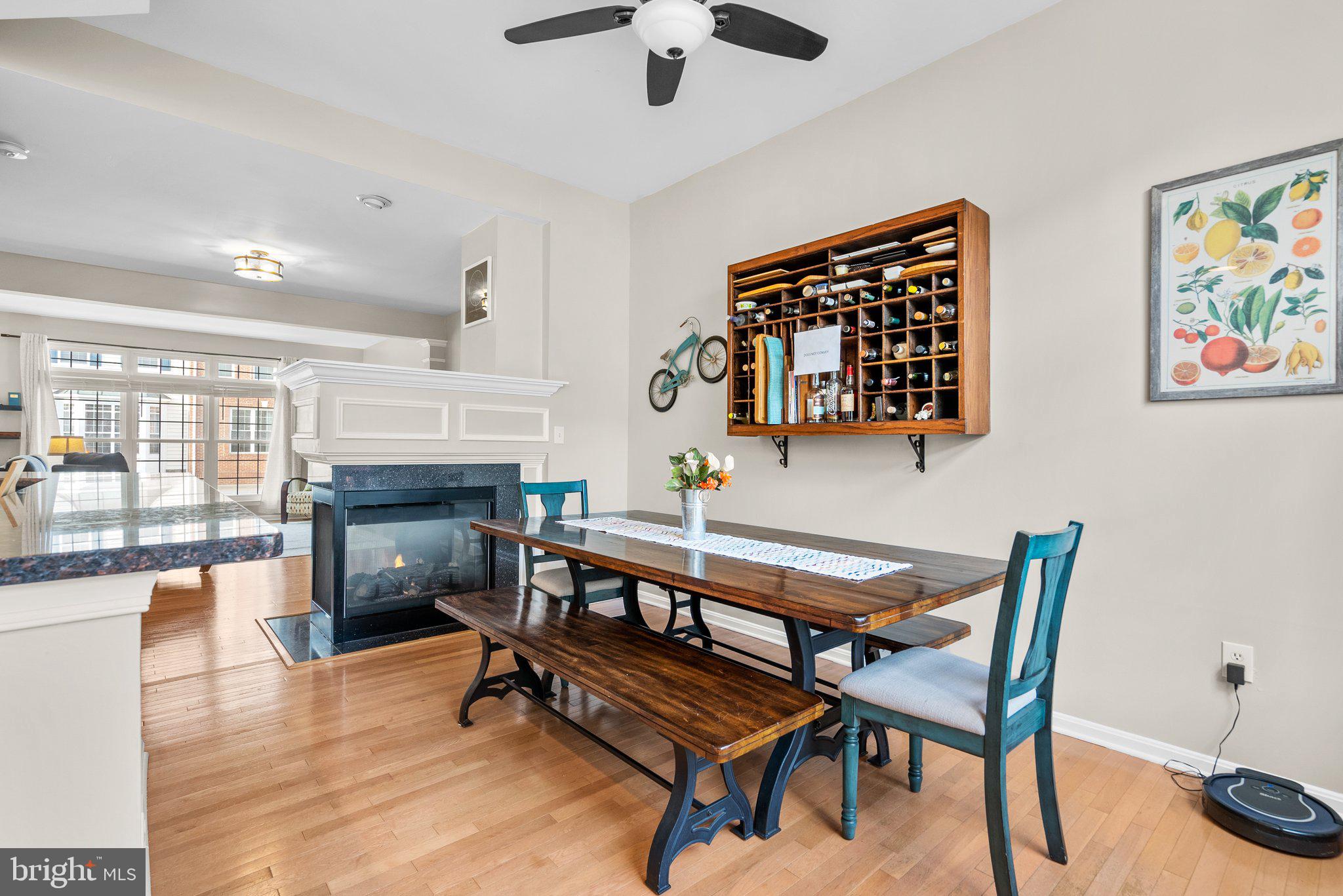 AUTUMN CHASE HUNT - Residential