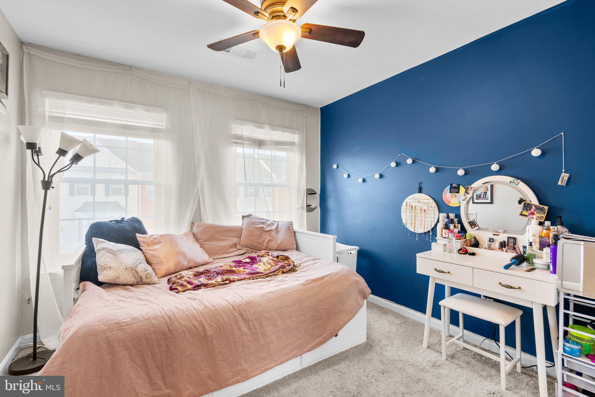 AUTUMN CHASE HUNT - Residential