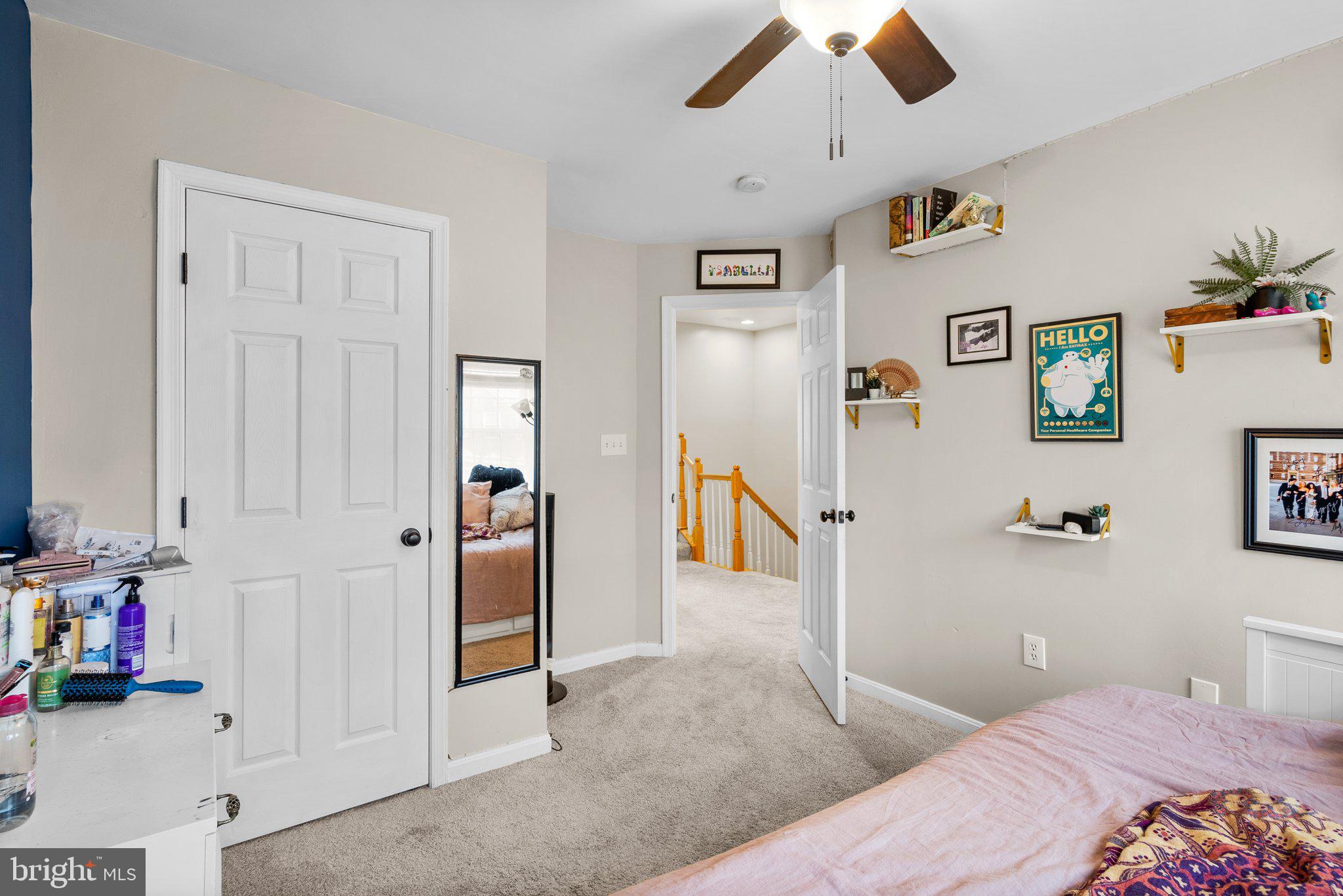 AUTUMN CHASE HUNT - Residential