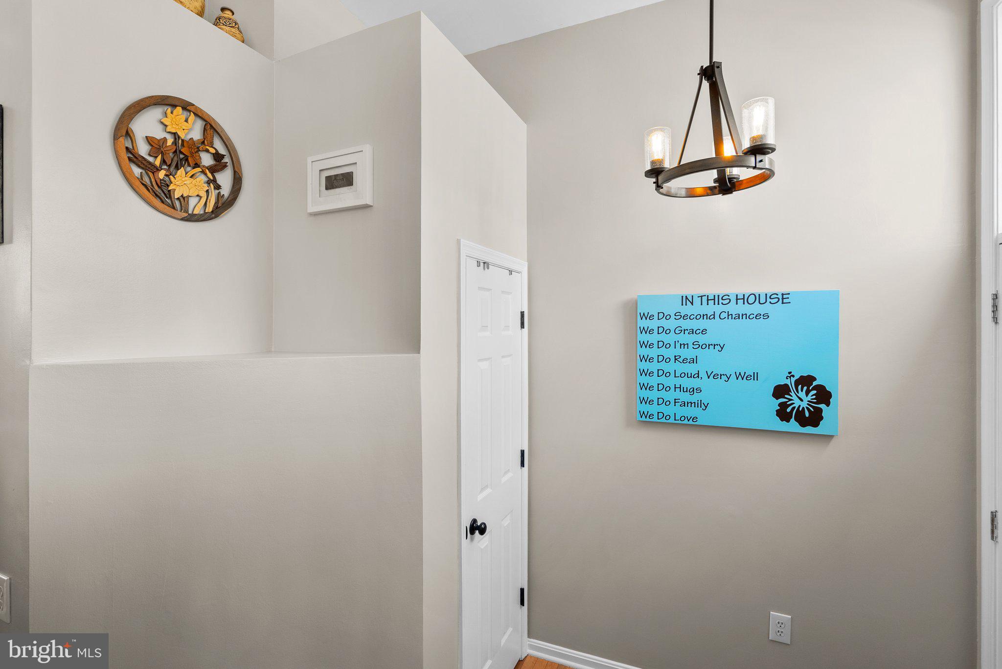 AUTUMN CHASE HUNT - Residential