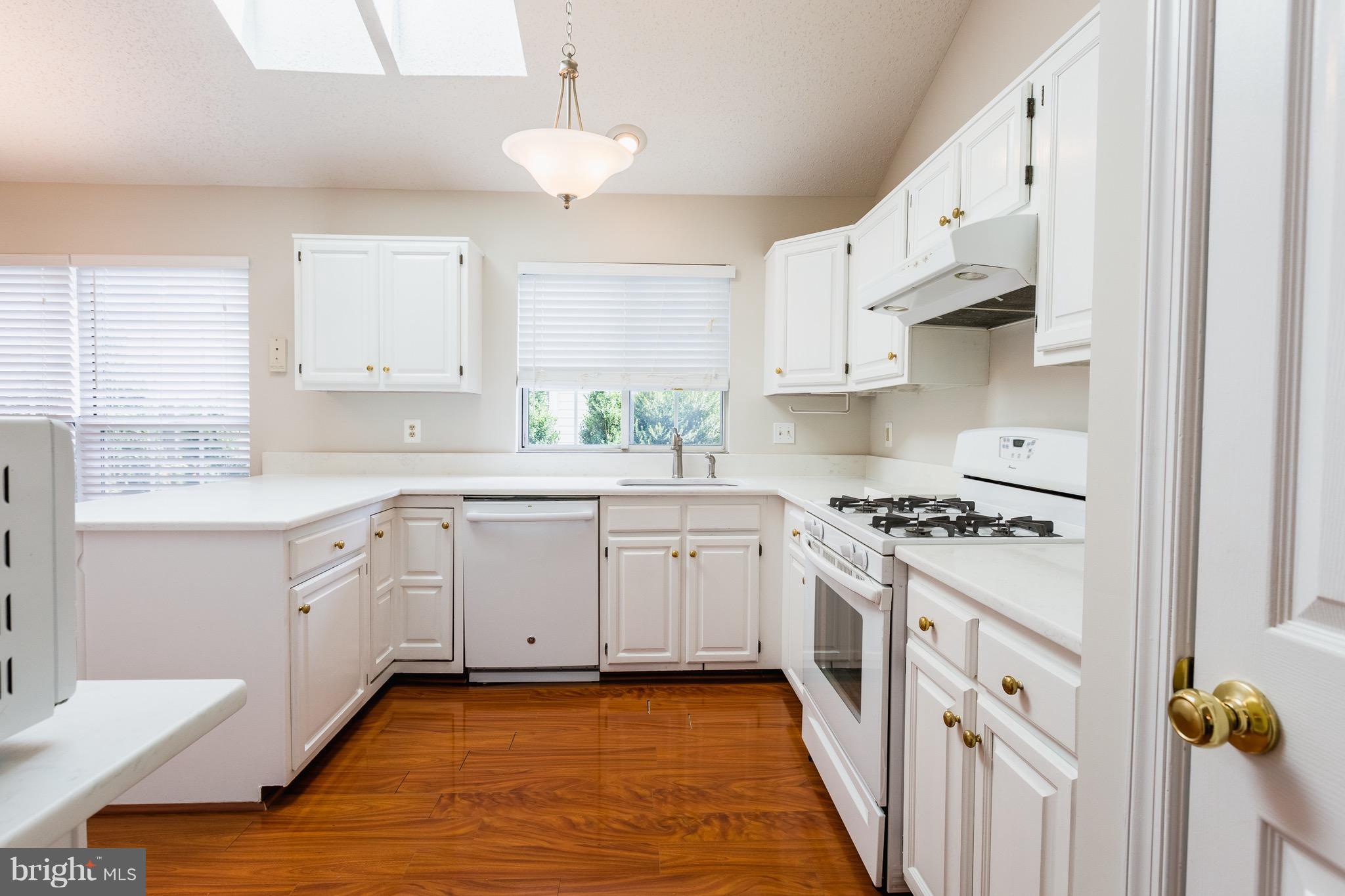 FOXRIDGE - Residential Lease