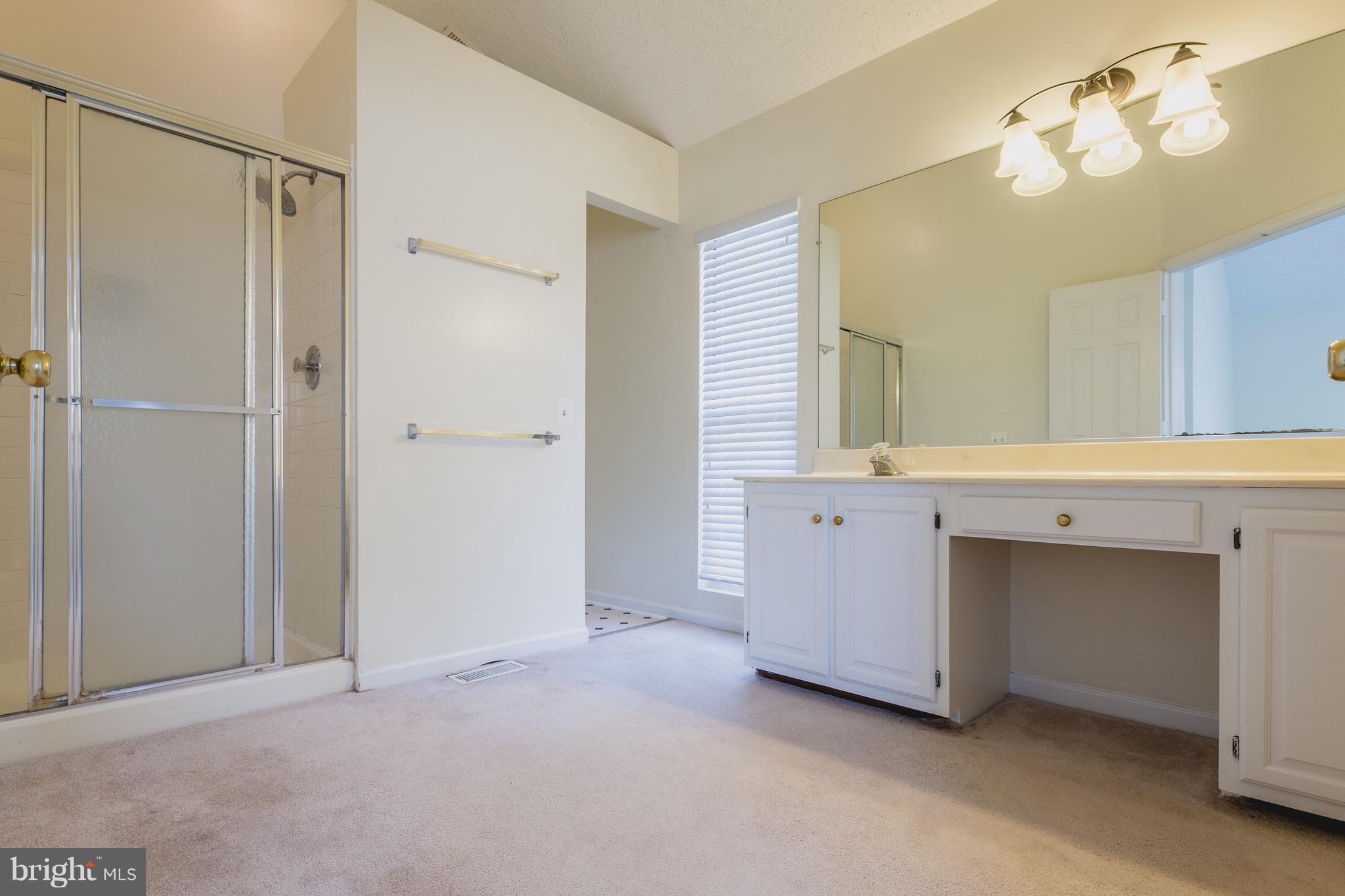 FOXRIDGE - Residential Lease